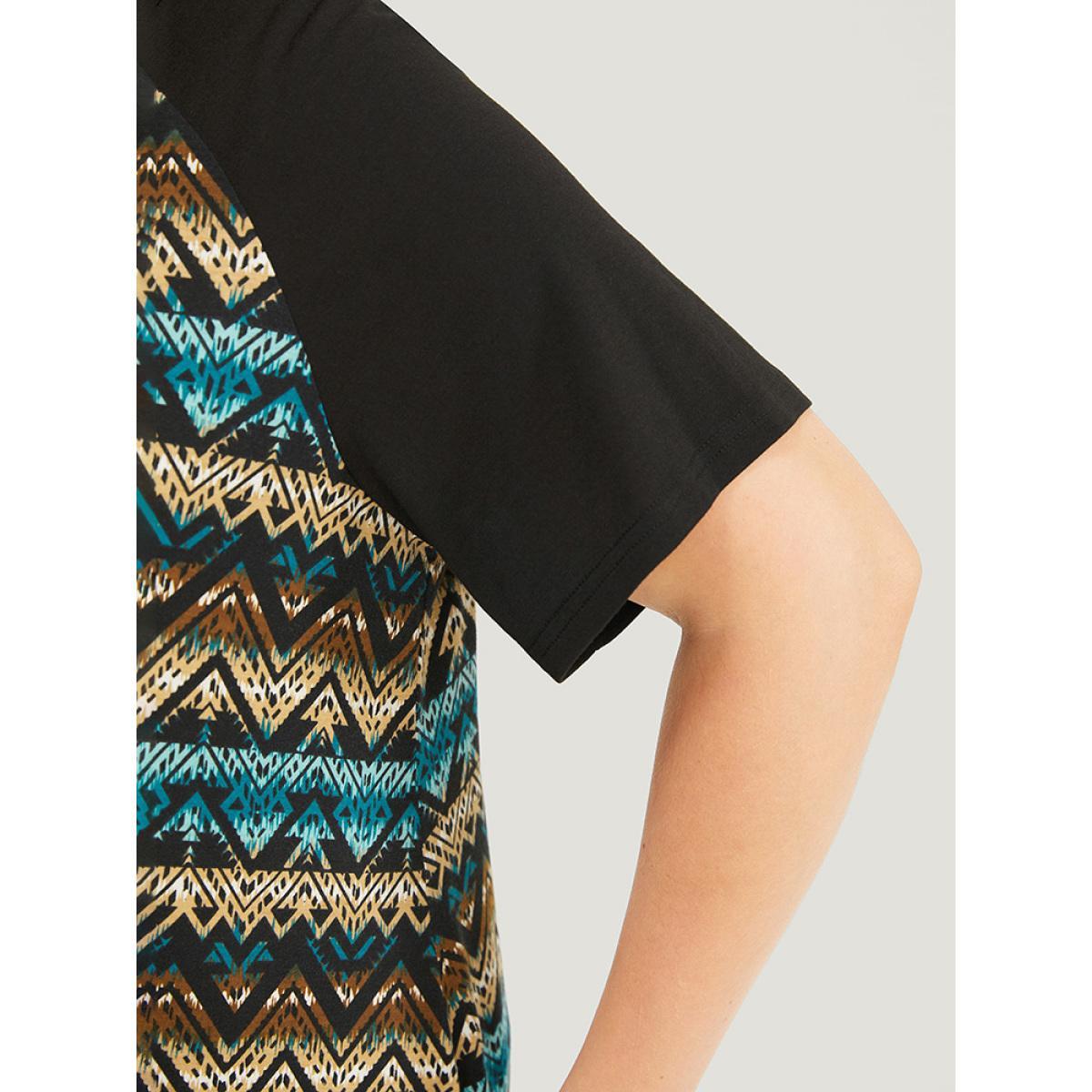 Plus Size Bandana Contrast Raglan Sleeve Asymmetrical T-shirt Black Women Elegant Bohemian Print Round Neck Dailywear T-shirts BloomChic 18-20/2X Product Image