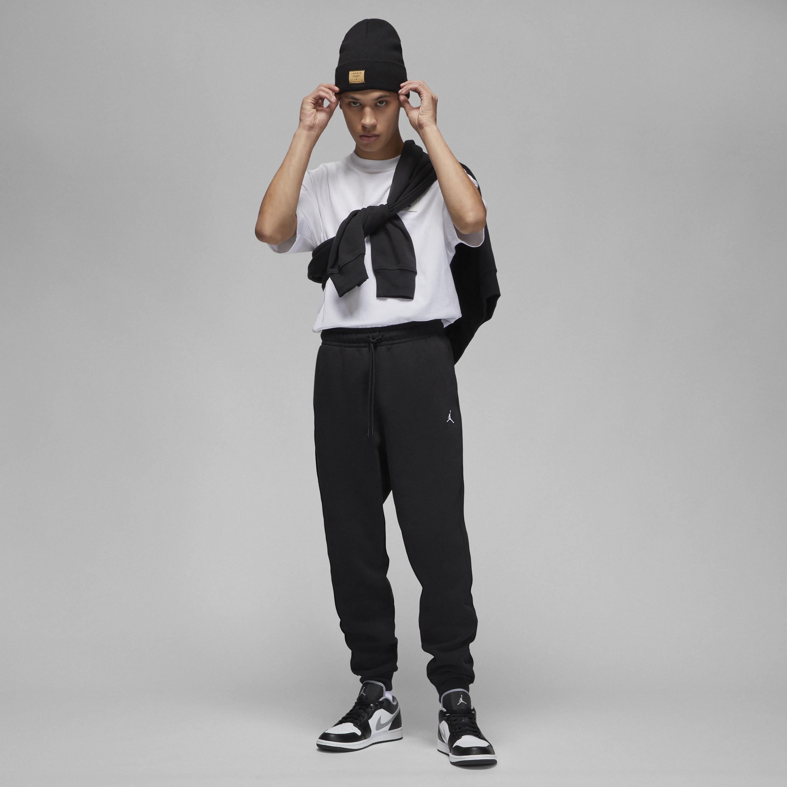 Jordan Mens Essential Fleece Pants - Black/White Product Image