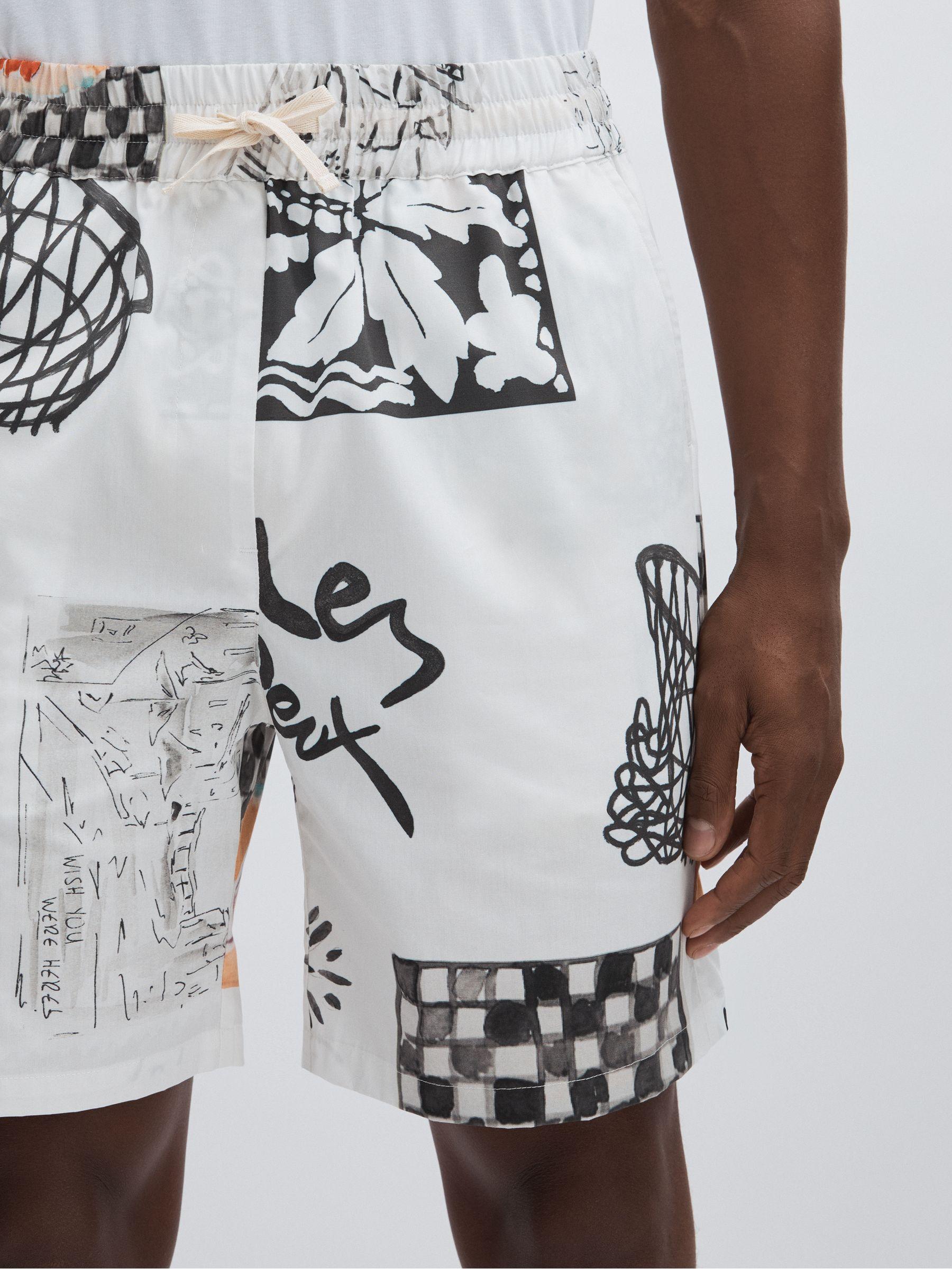 100% Organic Cotton Printed Shorts in Ivory Print Product Image