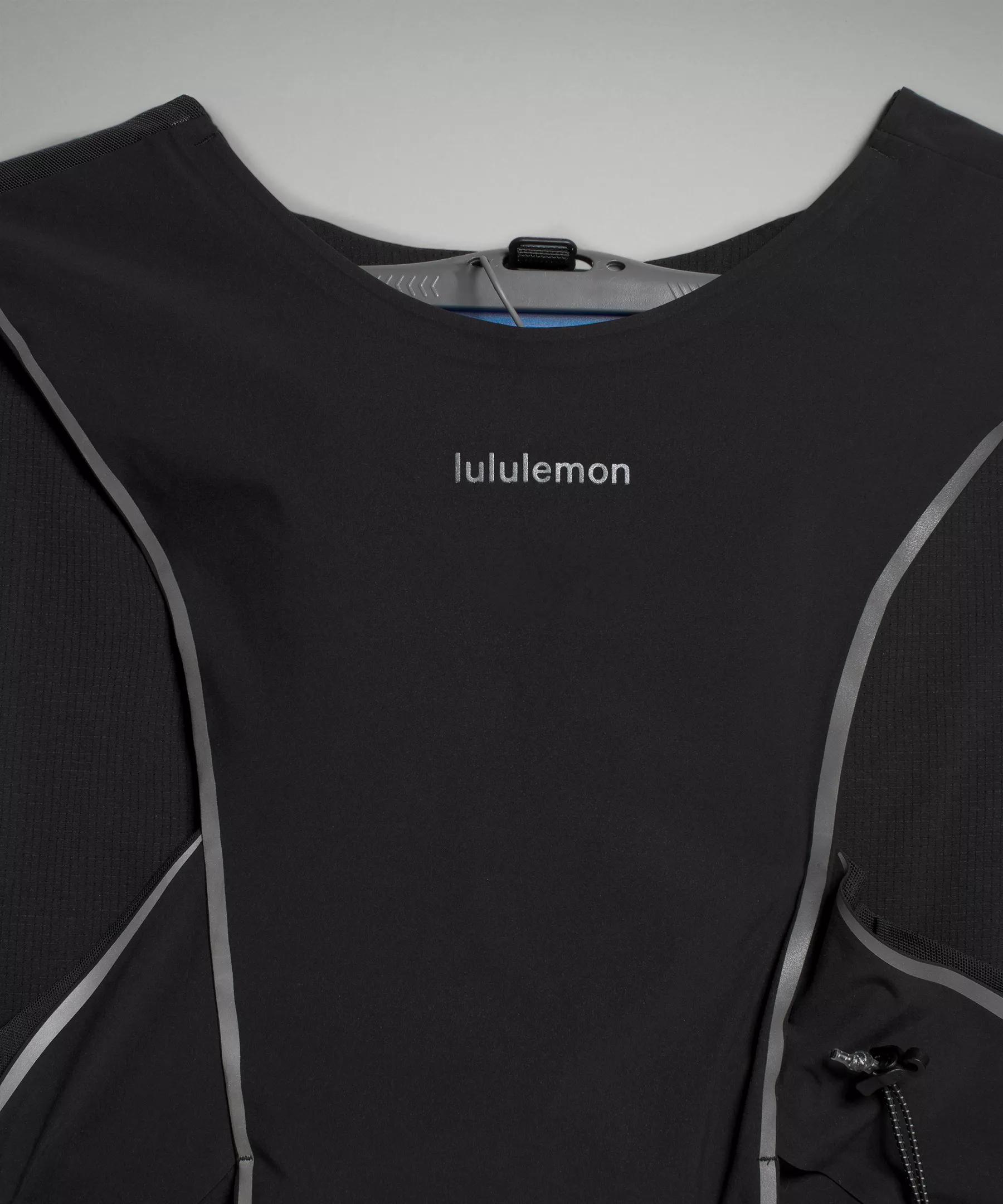 Fast and Free Trail Running Vest Product Image