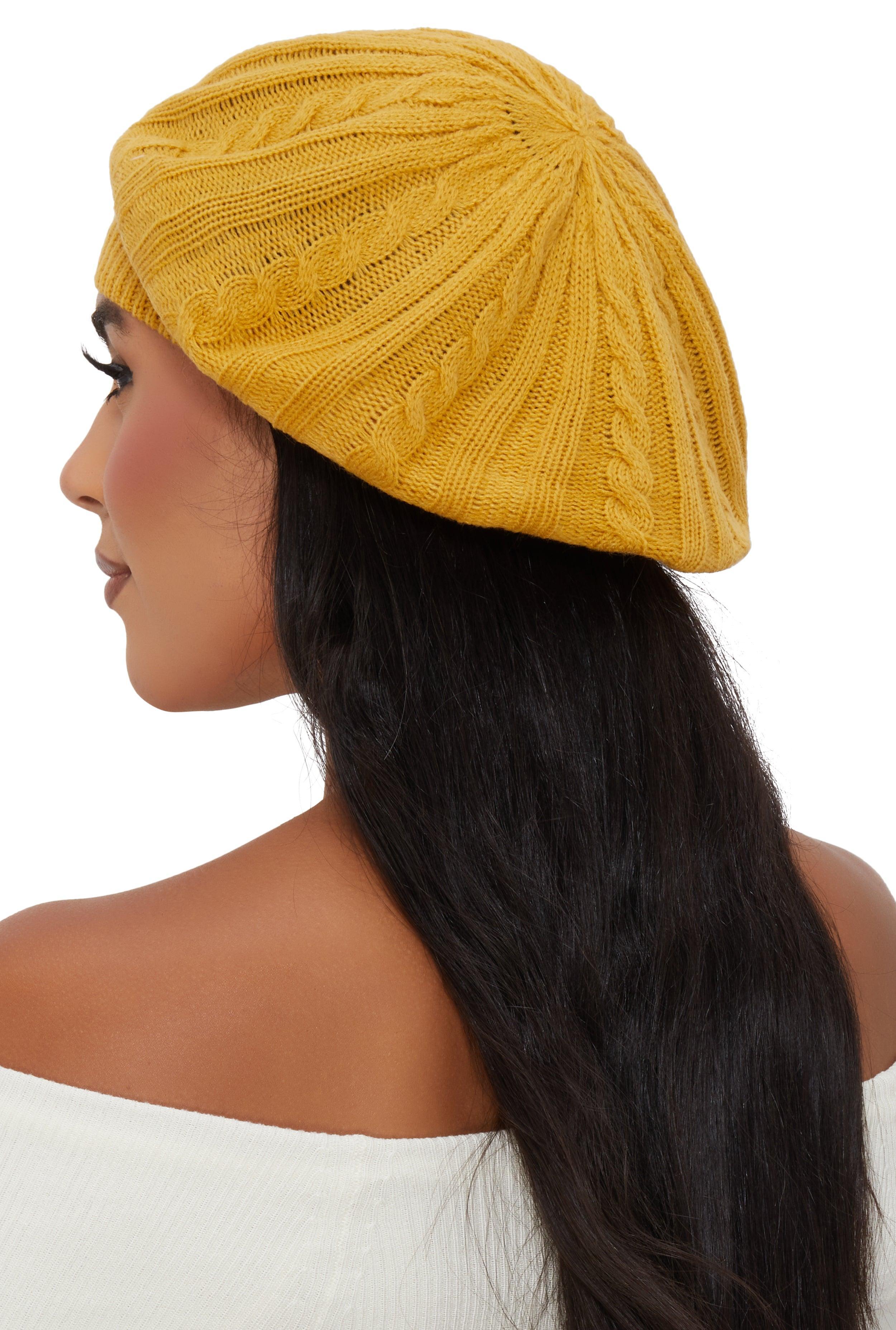 Womens Solid Cable Knit Beret Product Image