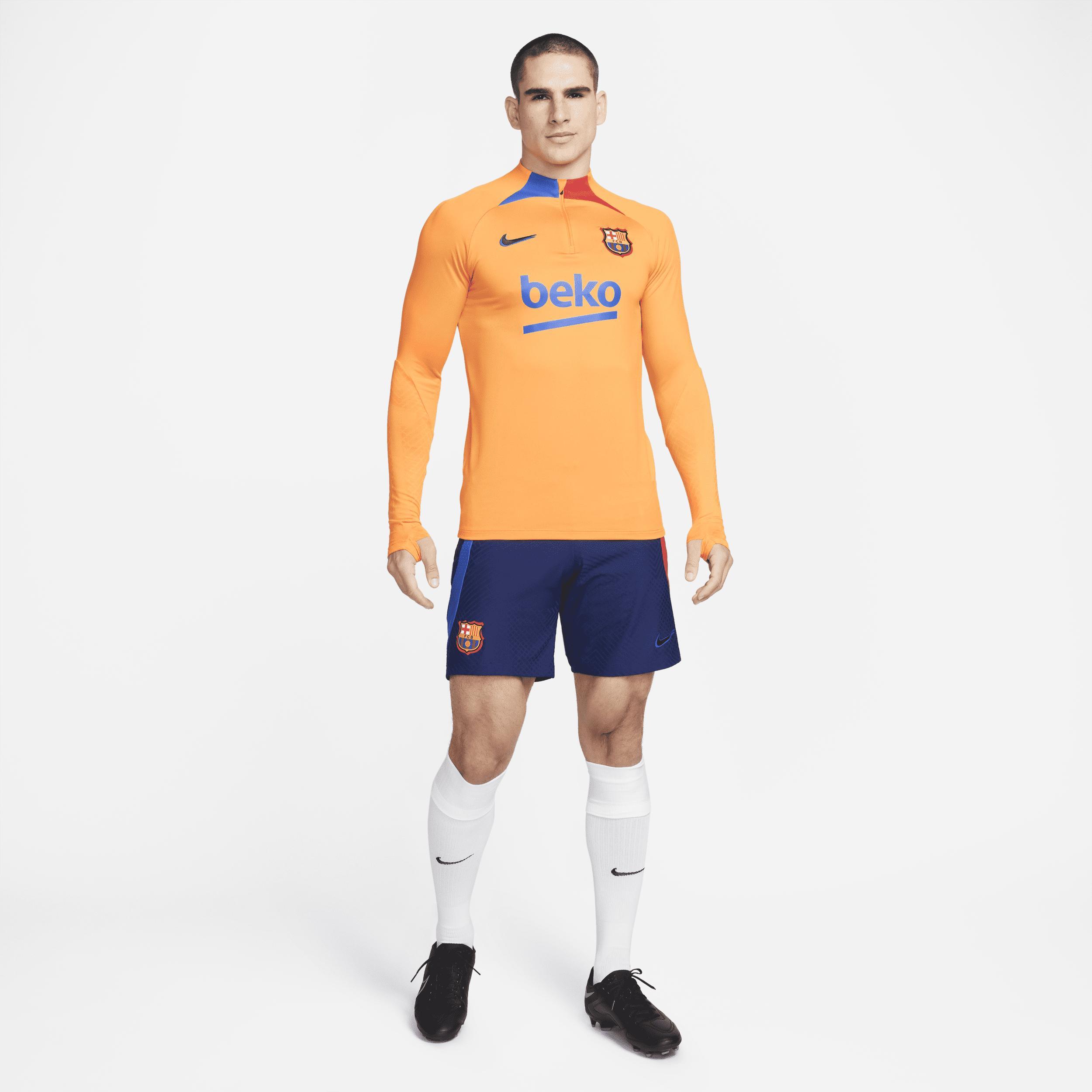 Men's Nike Orange Barcelona 2021/22 Strike Drill Raglan Quarter-Zip Long Sleeve Top, Size: Medium, Bar Orange Product Image