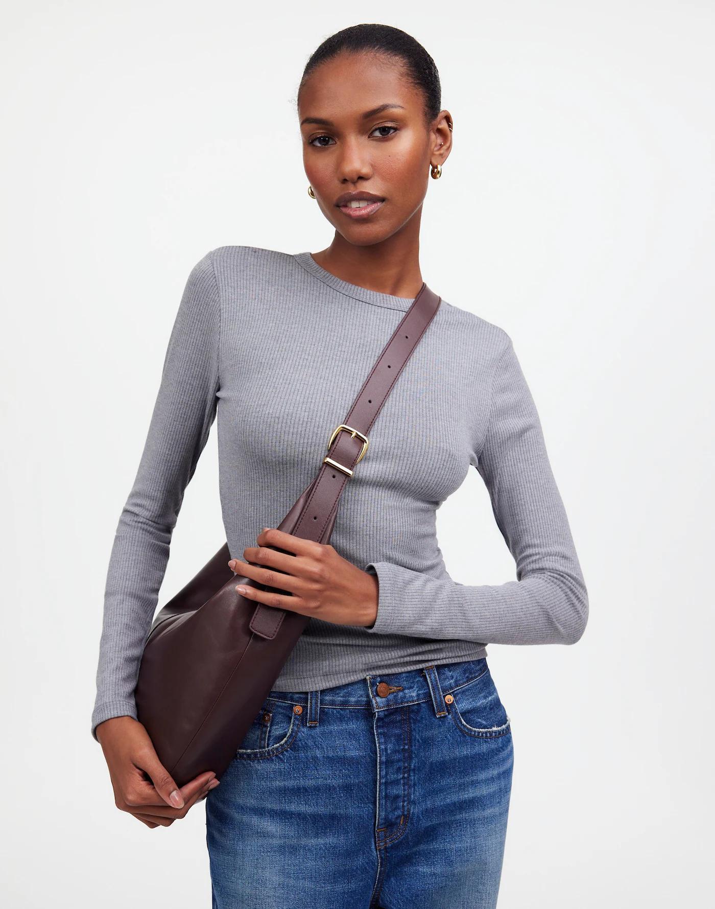 The Essential Curve Shoulder Bag Product Image