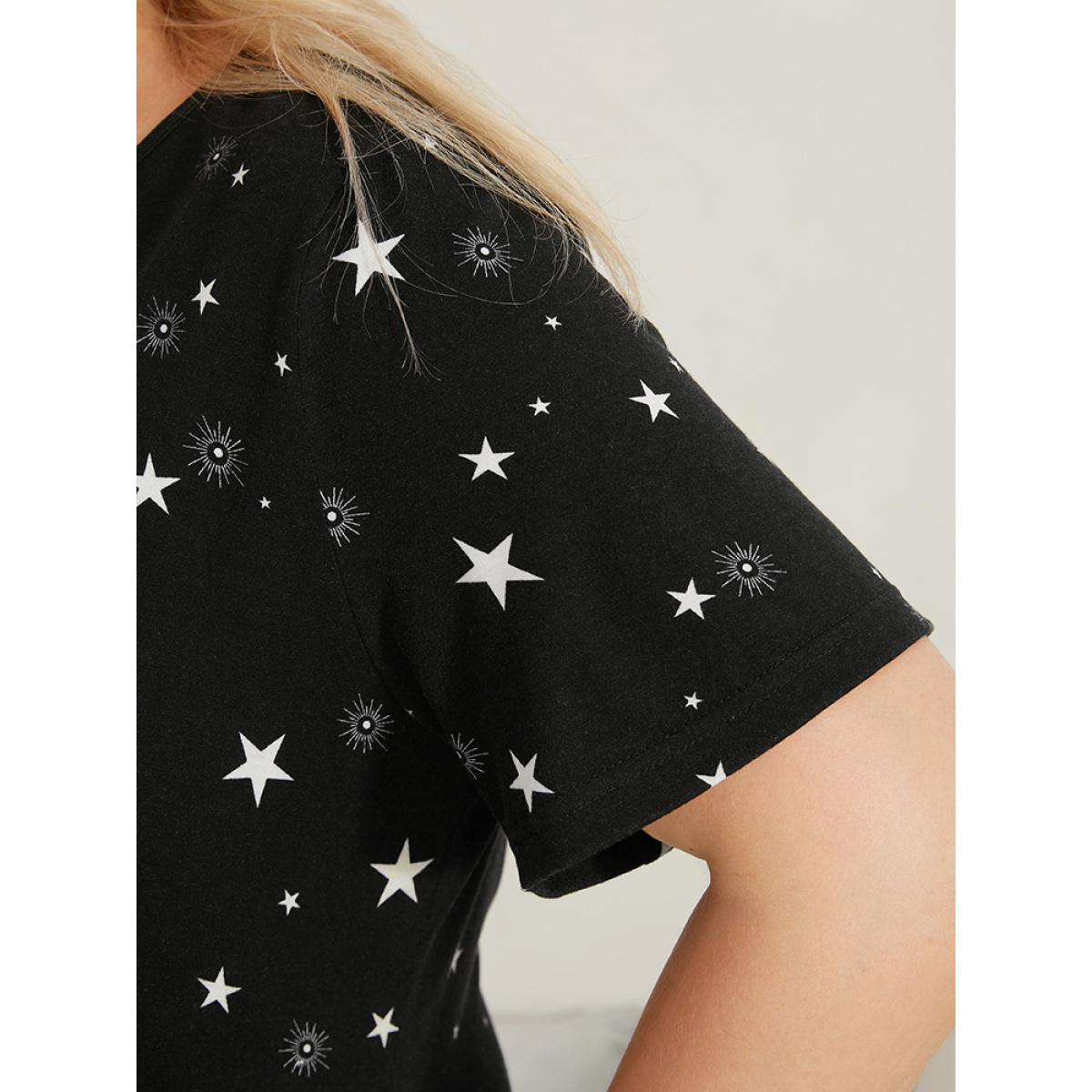 Plus Size Moon And Star Round Neck Pocket Night Dress Women Black Casual Moon and Star Round Neck Pocket Loungewear BloomChic 28/5X Product Image