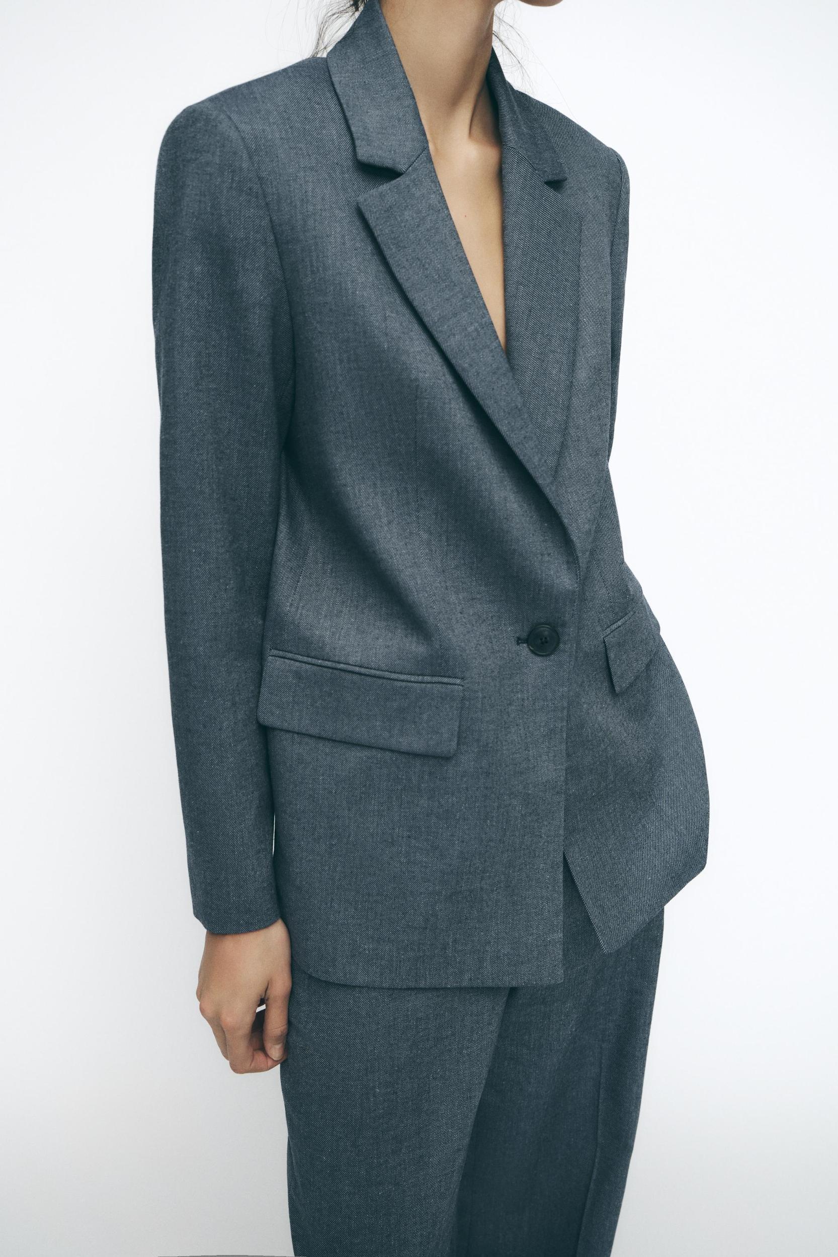 STRAIGHT CUT SHOULDER PAD BLAZER Product Image