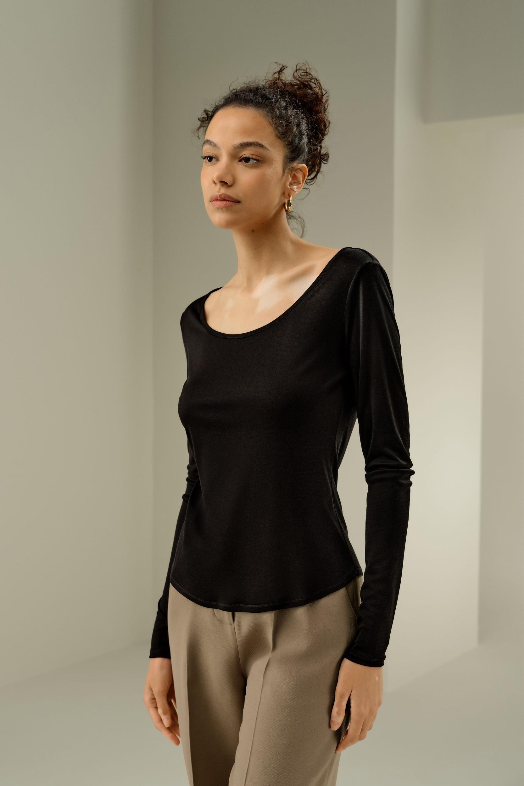 Scoop-Neck Pure Silk Slim Fit Top Product Image
