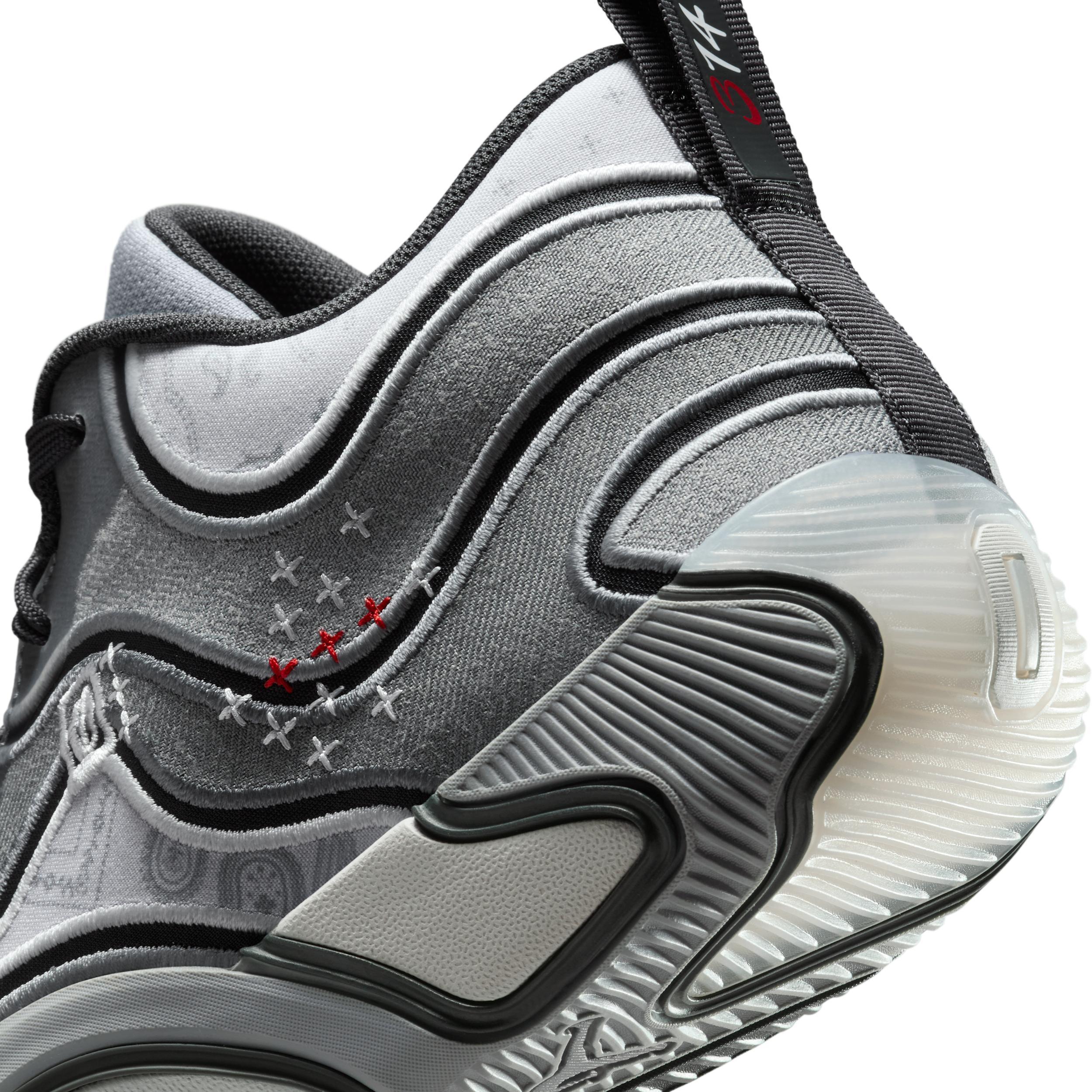 Nike Men's Tatum 3 Basketball Shoes Product Image