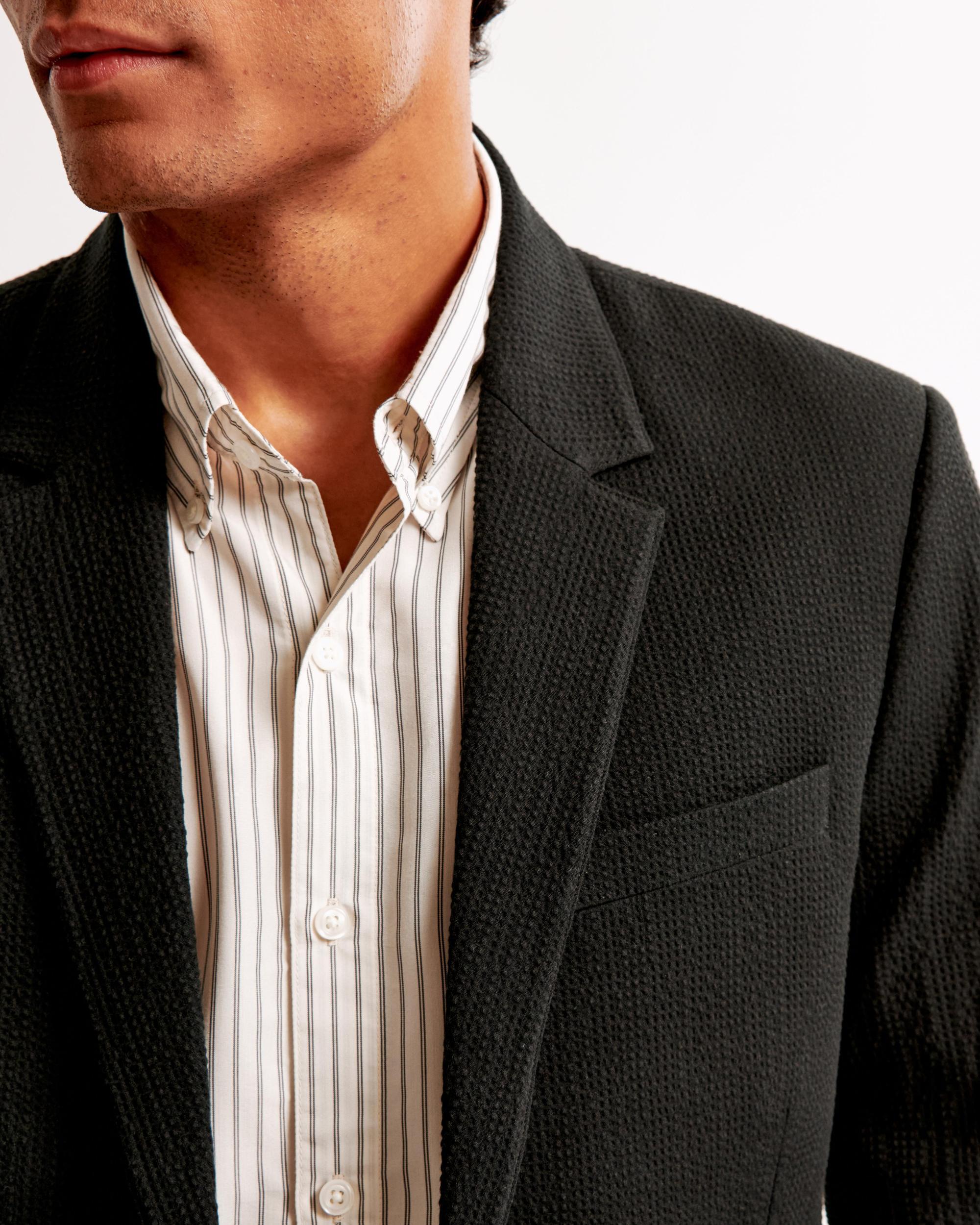 The A&F Collins Tailored Classic Seersucker Blazer Product Image
