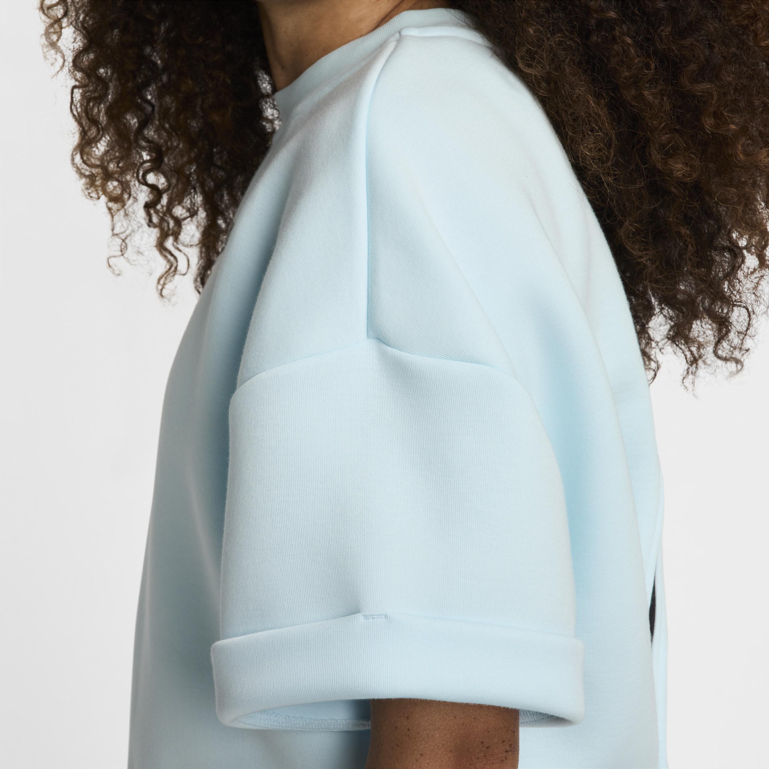 Nike Sportswear Tech Fleece Women's Oversized Short-Sleeve Cropped Top Product Image