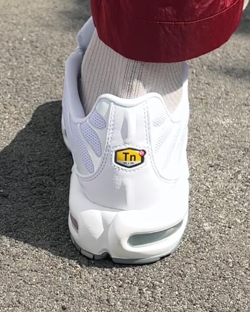 Nike Men's Air Max Plus Shoes Product Image