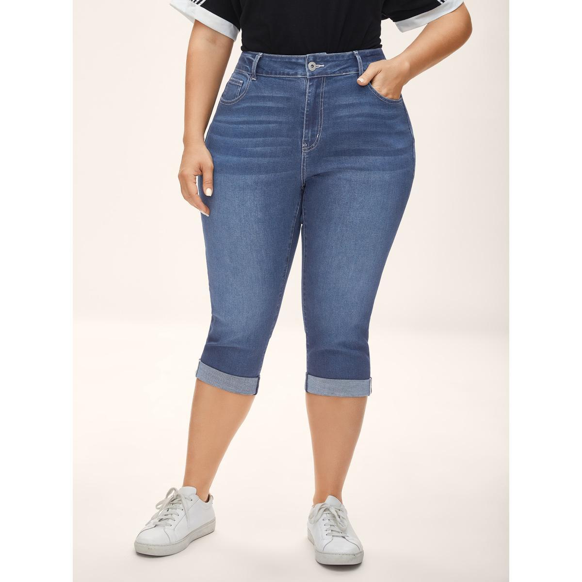 Plus Size Whiskered Wash Crop Skinny-Fit Jeans Women Denimlightblue Medium stretch Slanted pocket Jeans BloomChic 28/5X Product Image