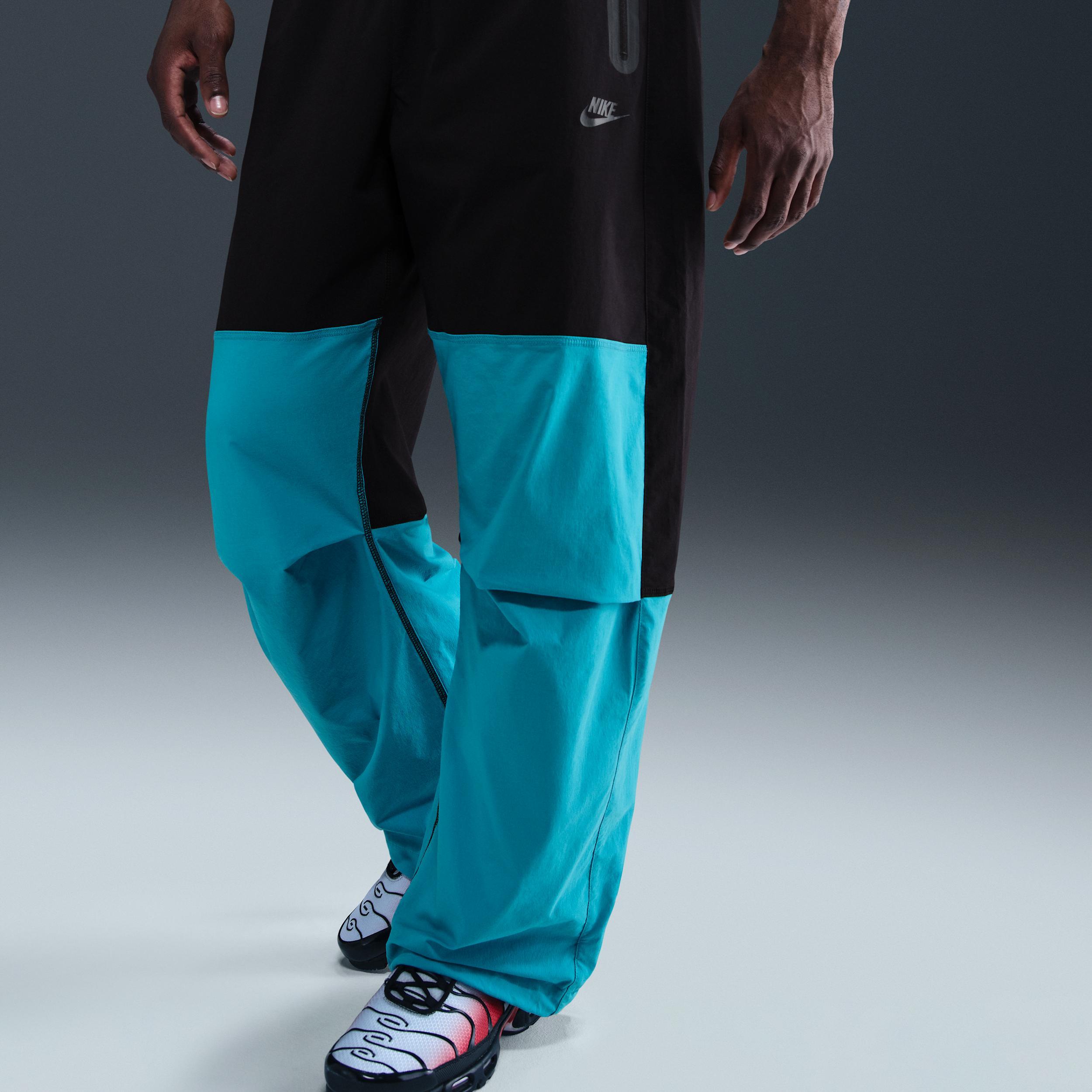 Nike Men's Tech Woven Oversized Pants Product Image