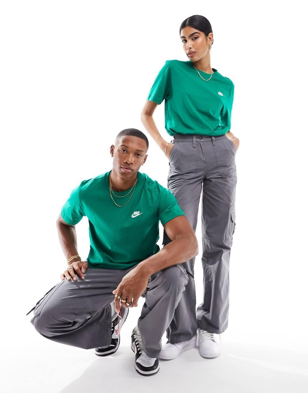 Nike Club Unisex T-shirt Product Image