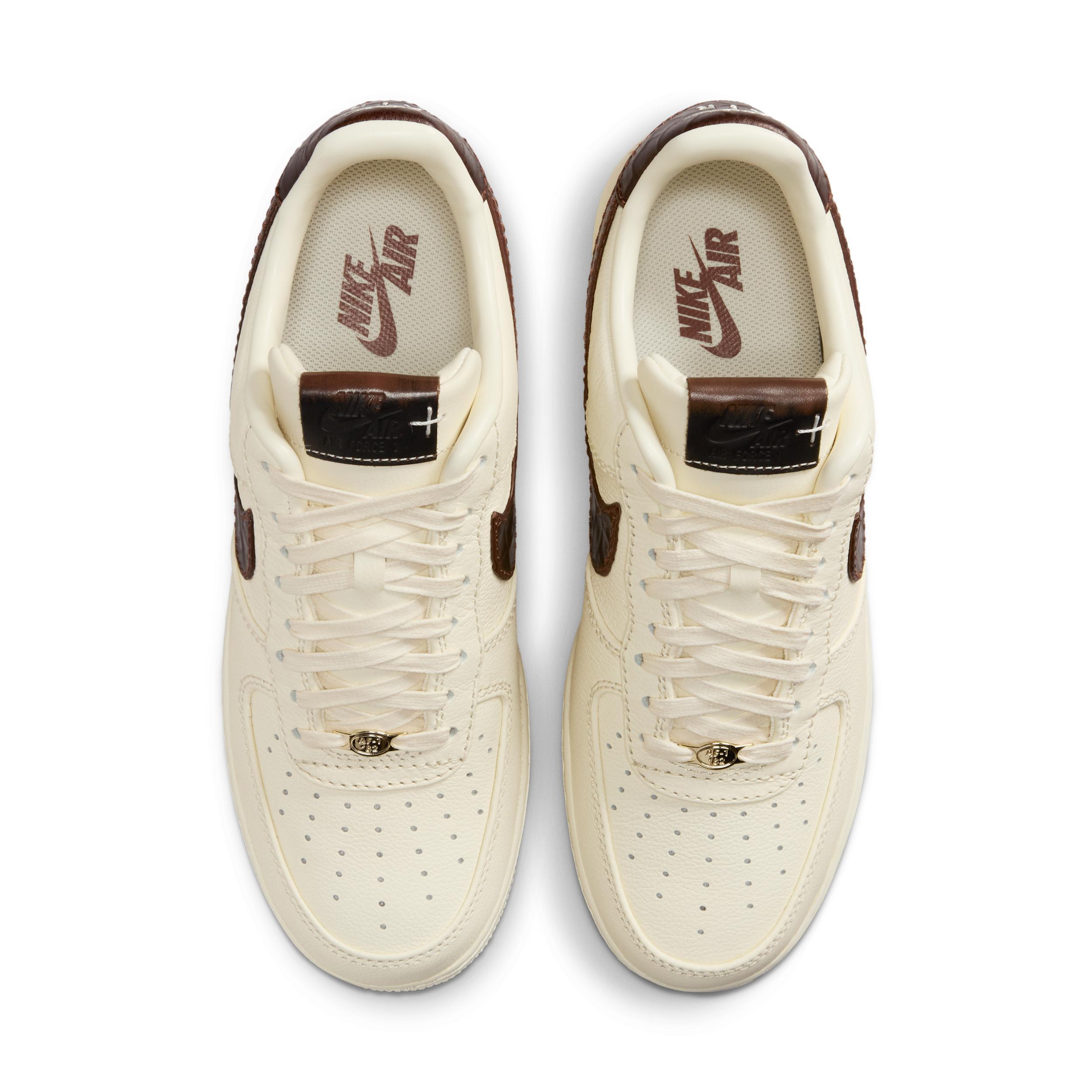 Nike Men's Air Force 1 '07 Shoes Product Image