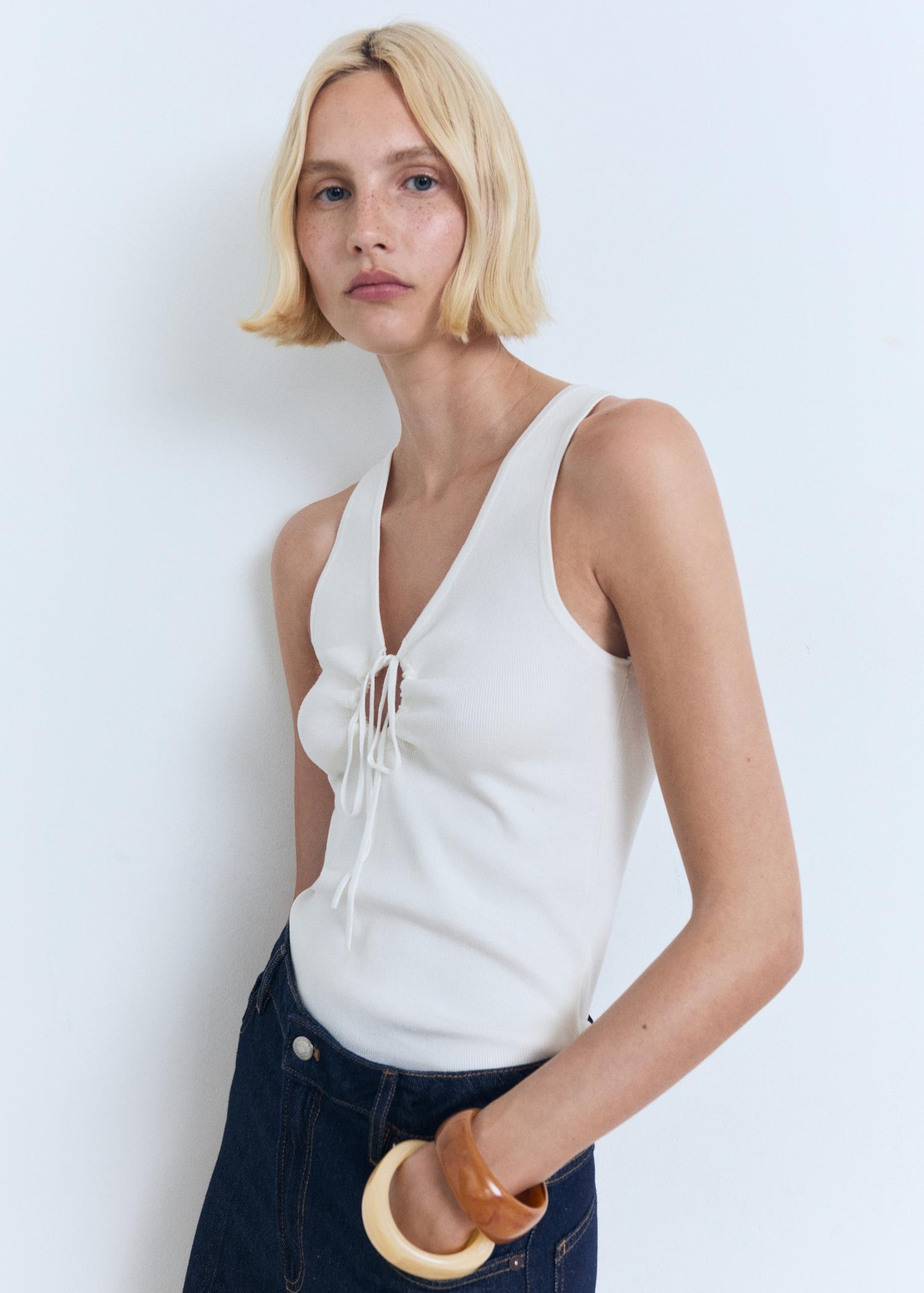 Bow knit top - Women | MANGO USA Product Image