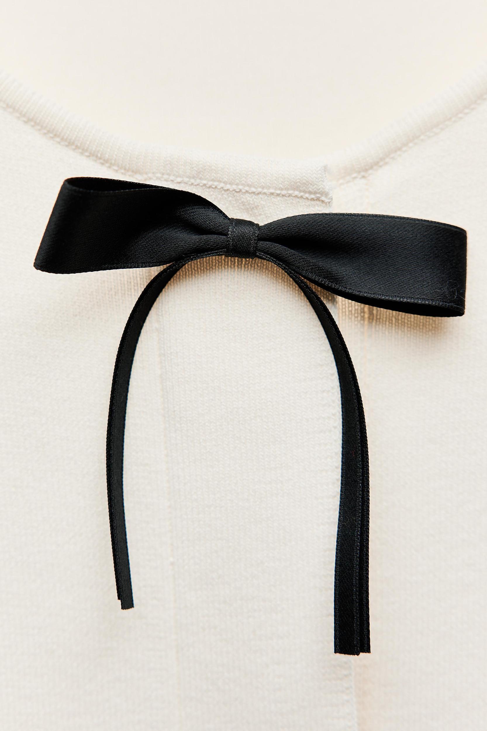 SHORT KNIT DRESS WITH BOWS Product Image
