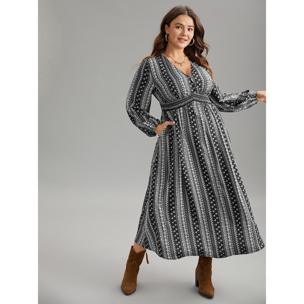 Plus Size Bandana Print Wrap Shirred Dress DarkBlue Women Resort Elastic cuffs V-neck Long Sleeve Curvy Midi Dress BloomChic 26/4X Product Image