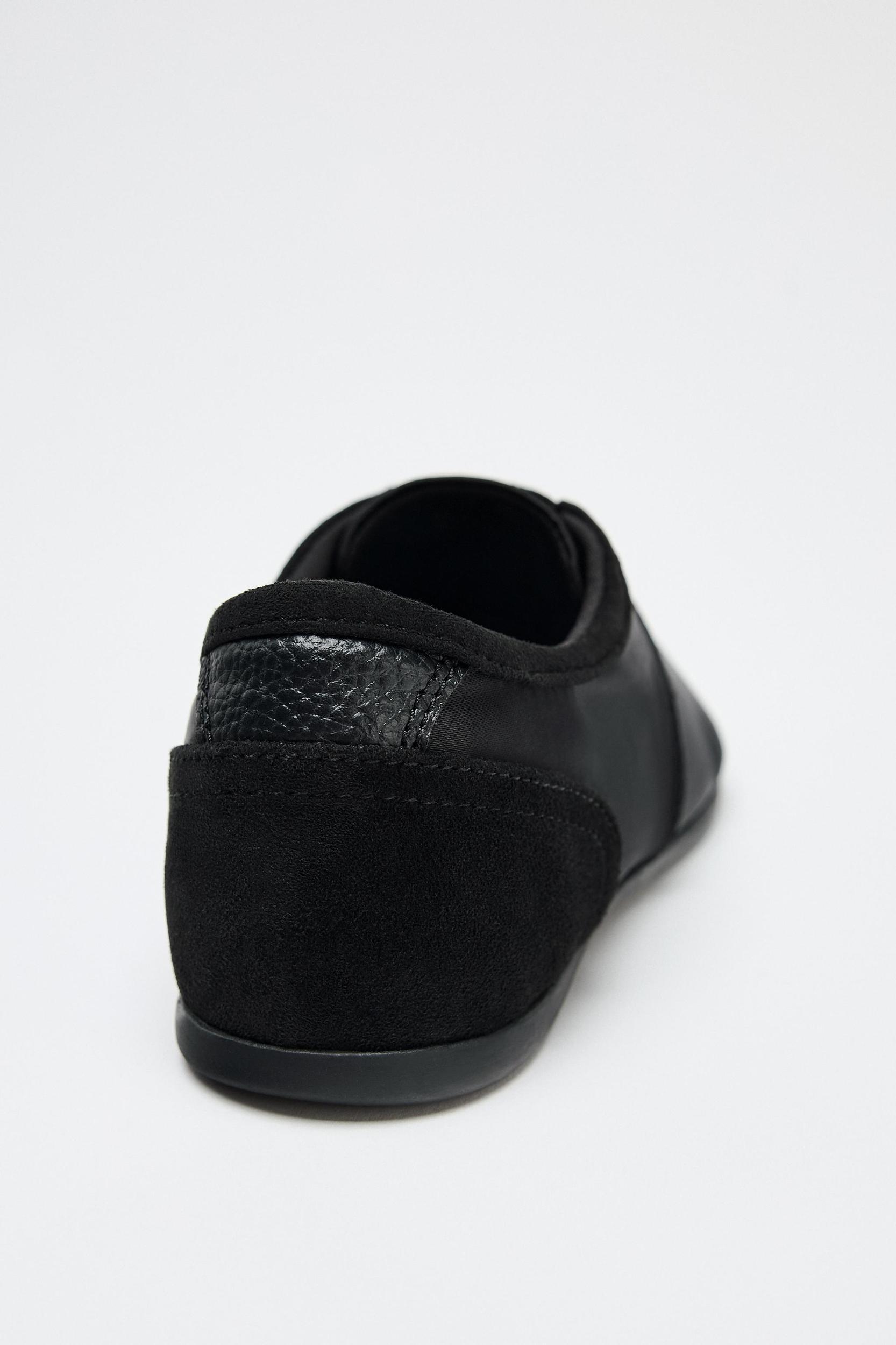 ELASTIC STRAP BALLET FLATS Product Image