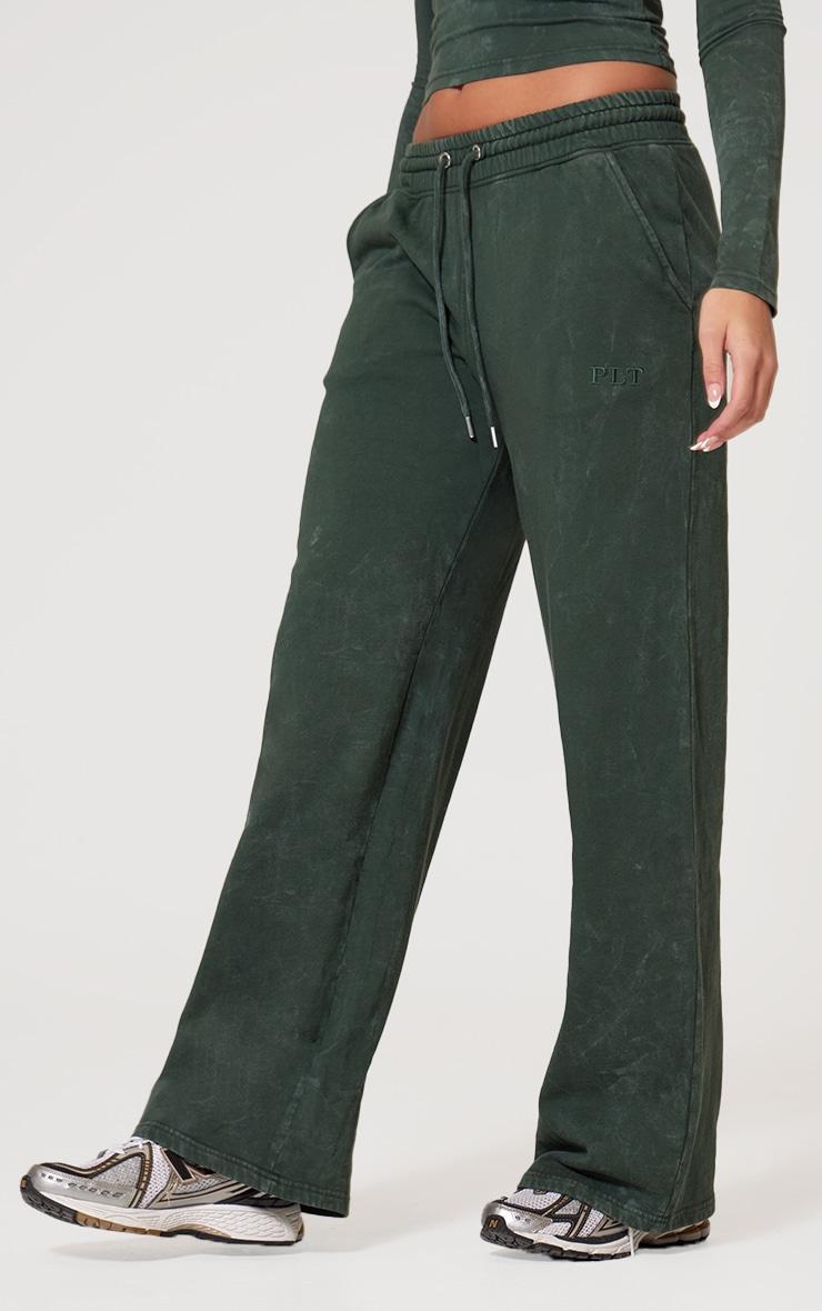 PRETTYLITTLETHING Forest Green Washed Low Rise Oversized Wide Leg Sweatpants Product Image
