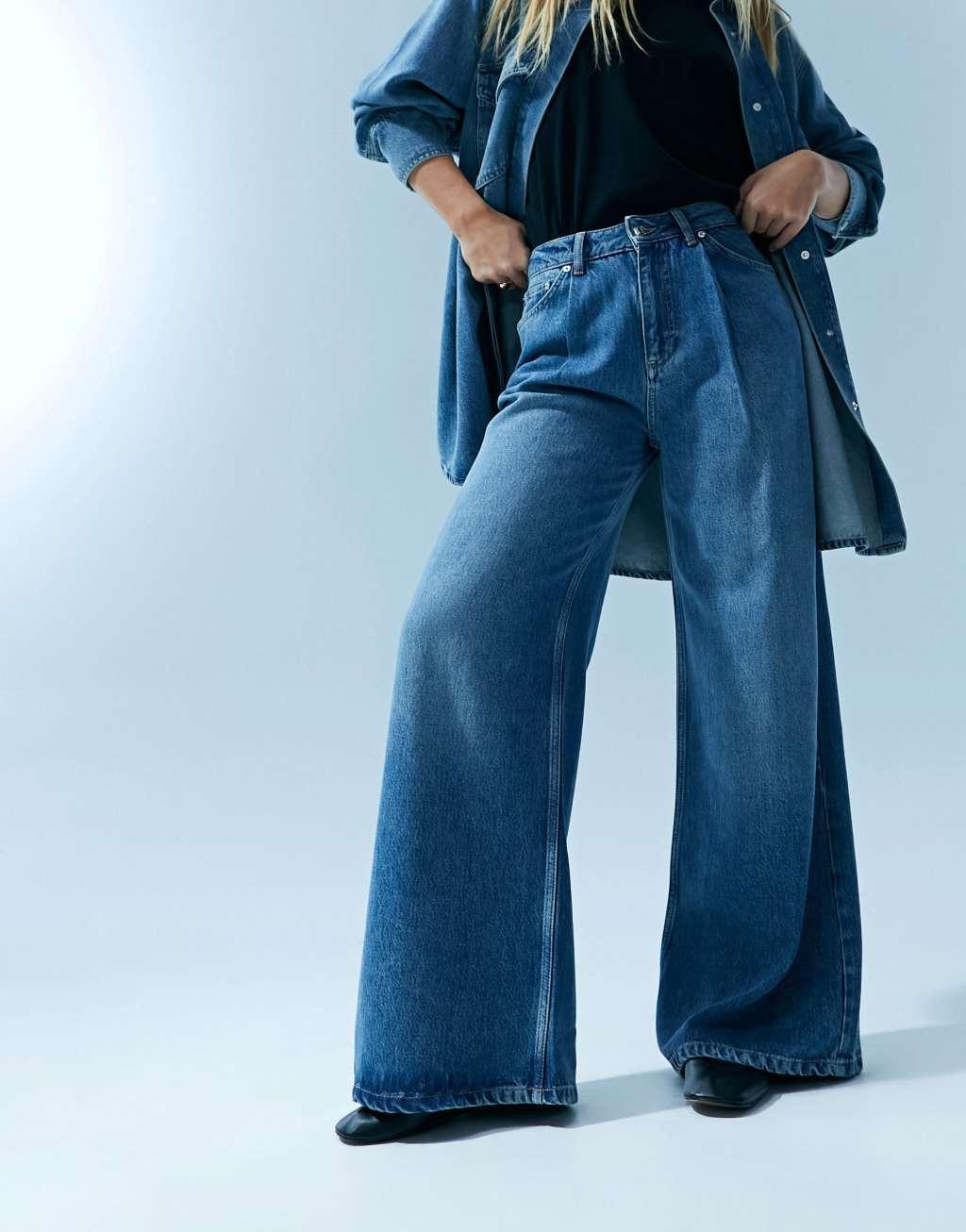 ASOS DESIGN premium pleated jeans in wash blue - part of a set Product Image