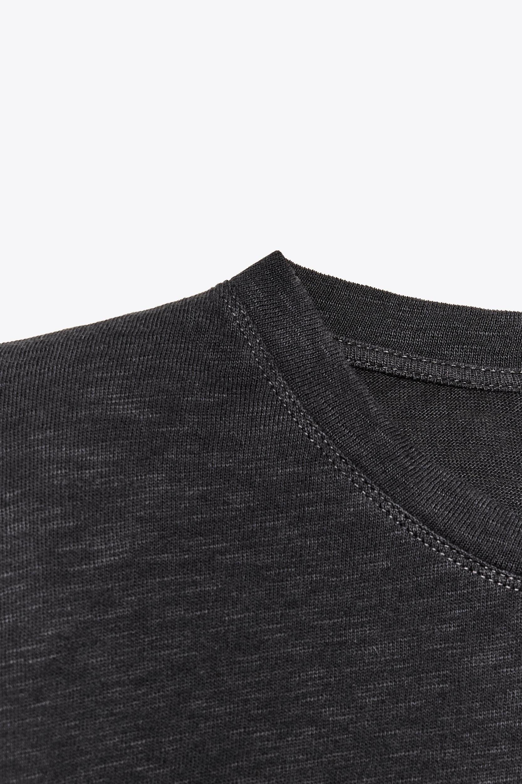 WASHED EFFECT T-SHIRT WITH SHOULDER PADS Product Image
