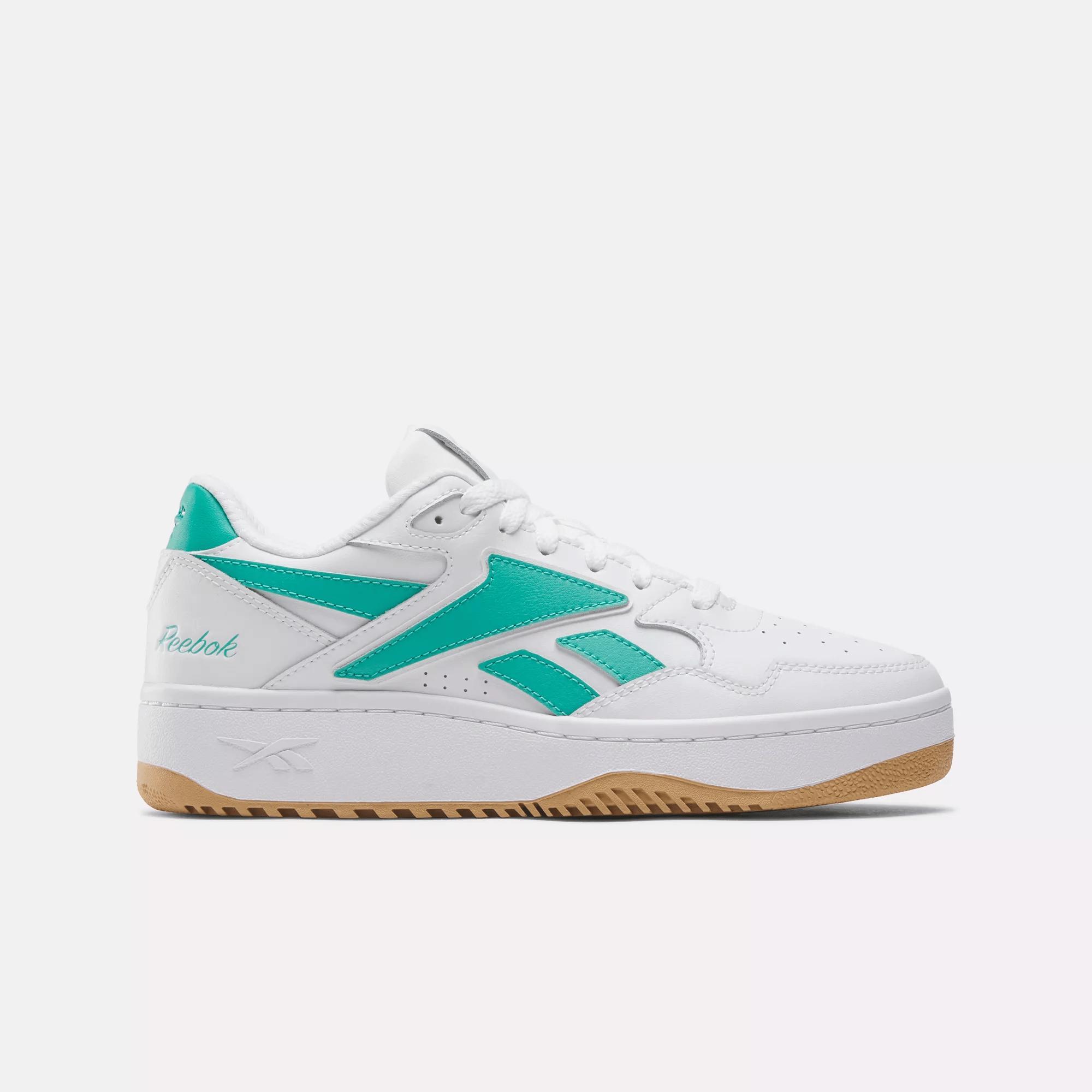 Women's ATR Chill Basketball Shoes in White Product Image