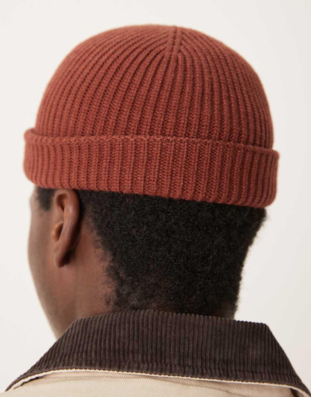 Mango small ribbed beanie in burgundy Product Image