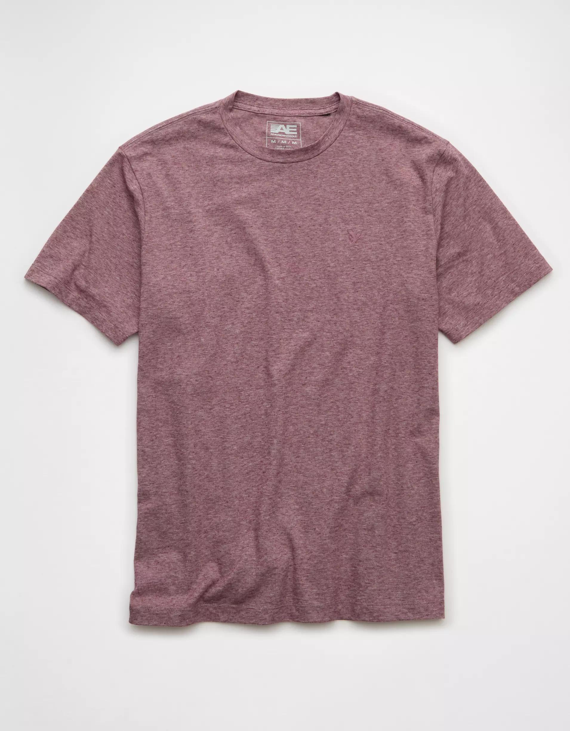AE 24/7 Club T-Shirt Product Image