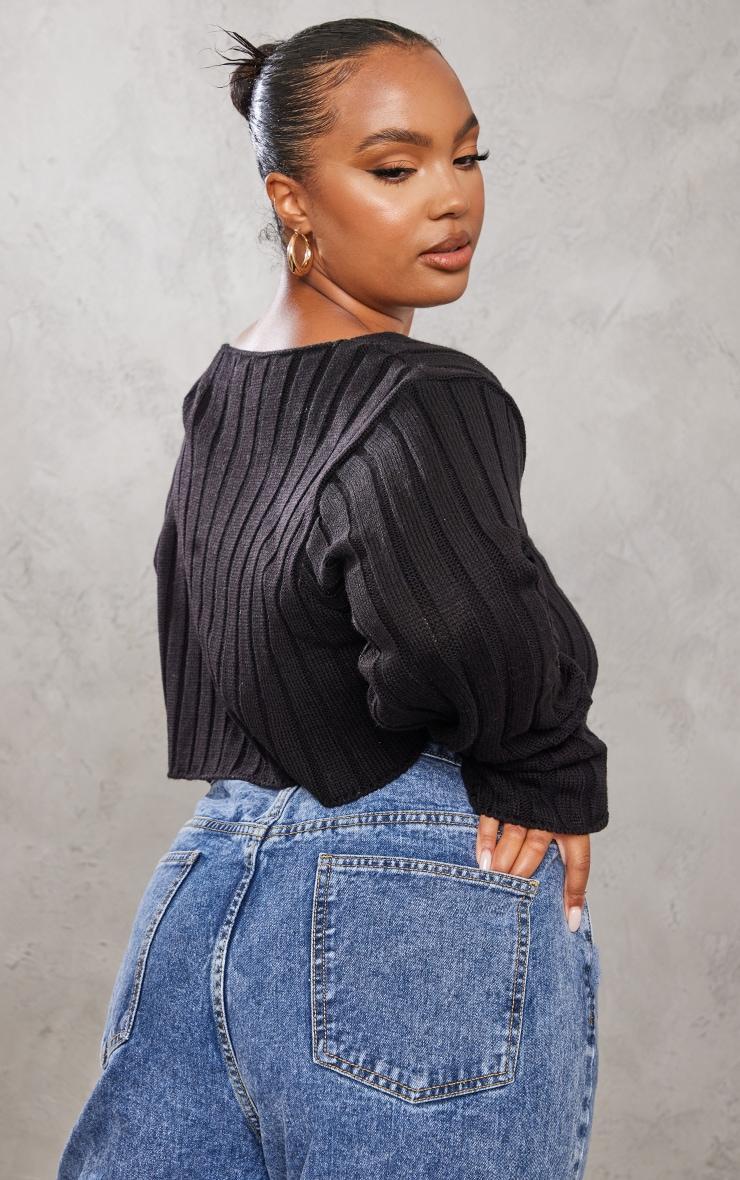 Plus Black Chunky Knit Long Sleeve Dip Hem Crop Top Product Image