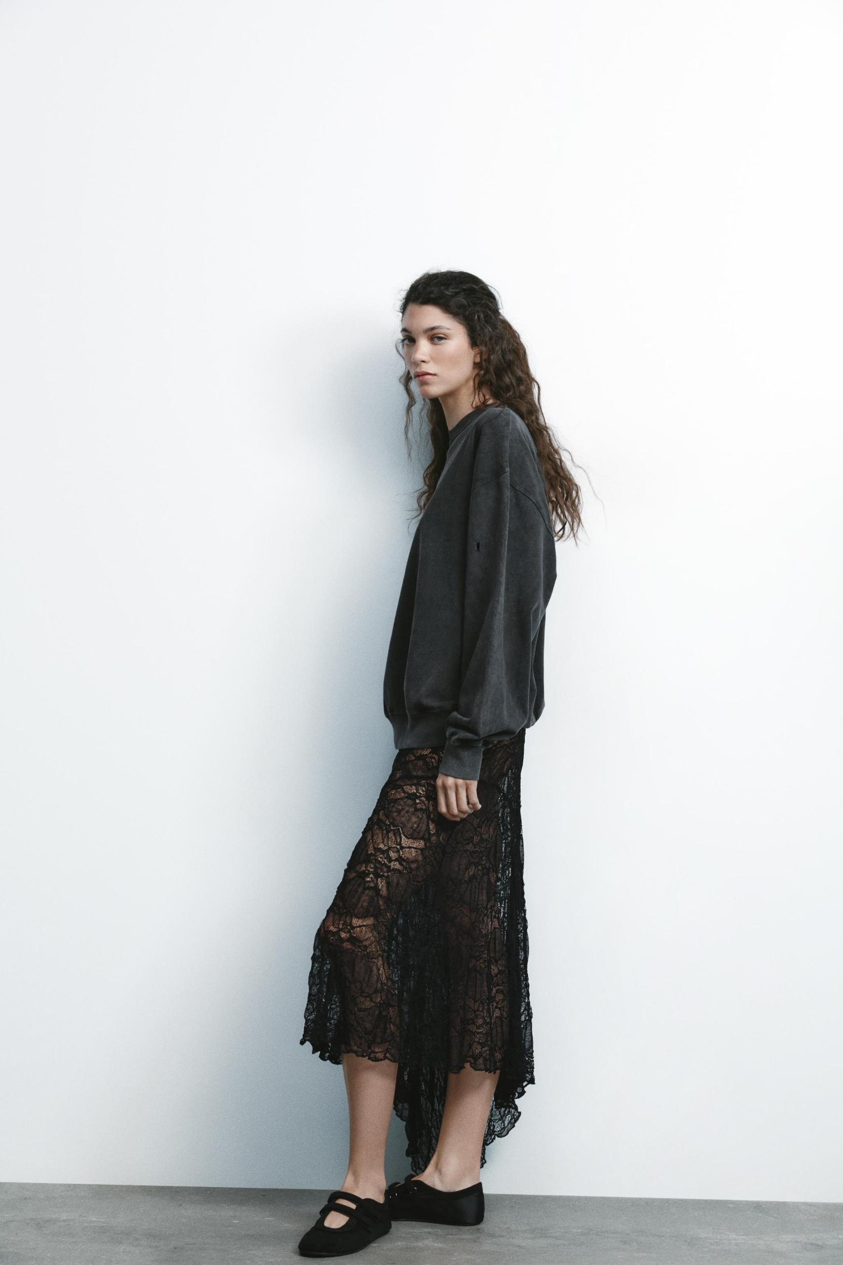 ASYMMETRIC LACE SKIRT Product Image