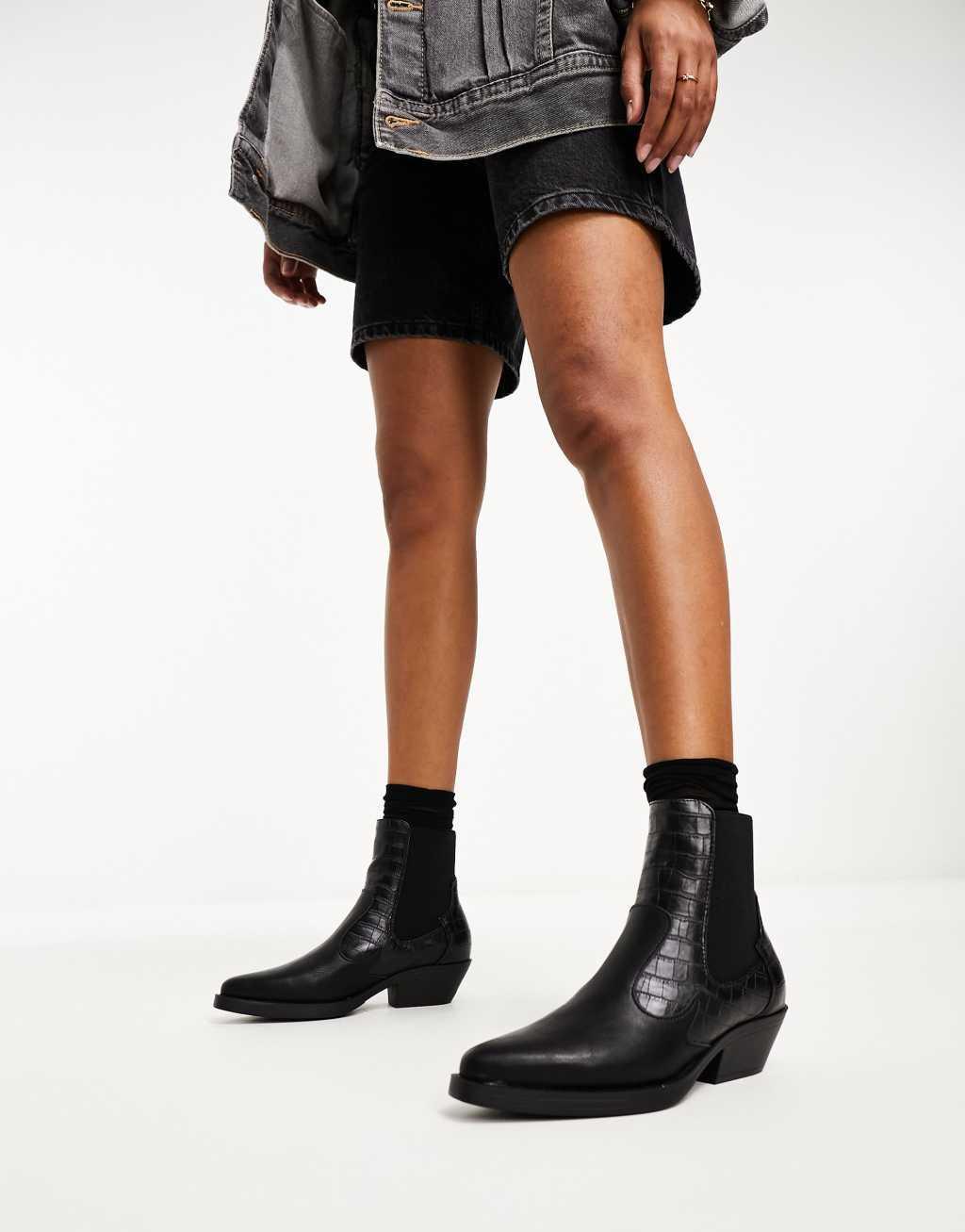 Only faux croc detail western boots Product Image