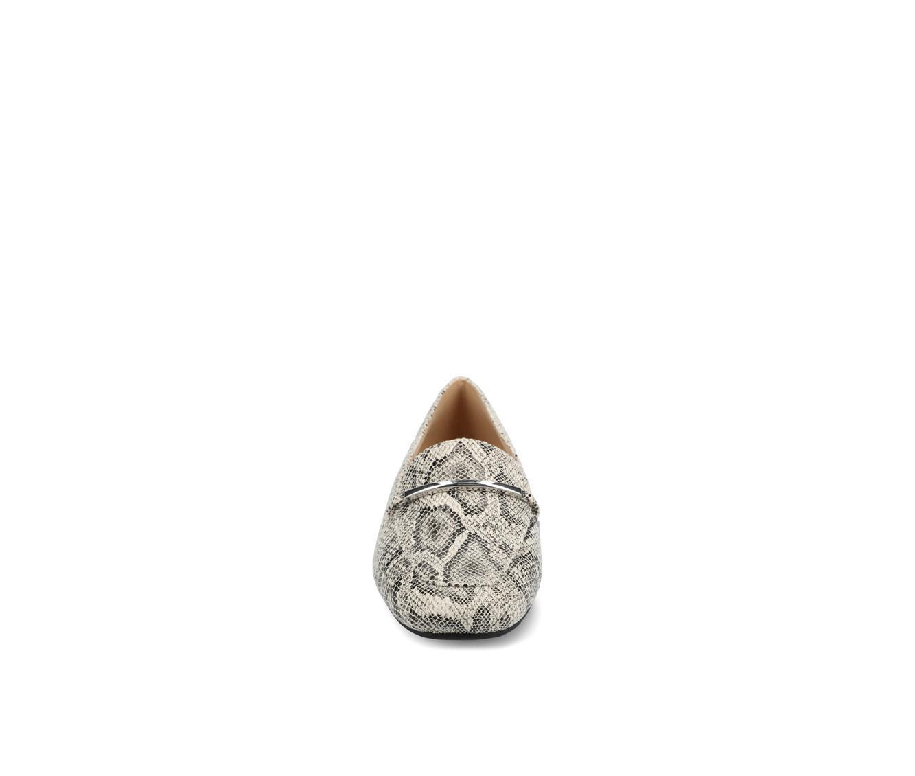 Women's Journee Collection Wrenn Loafers Product Image