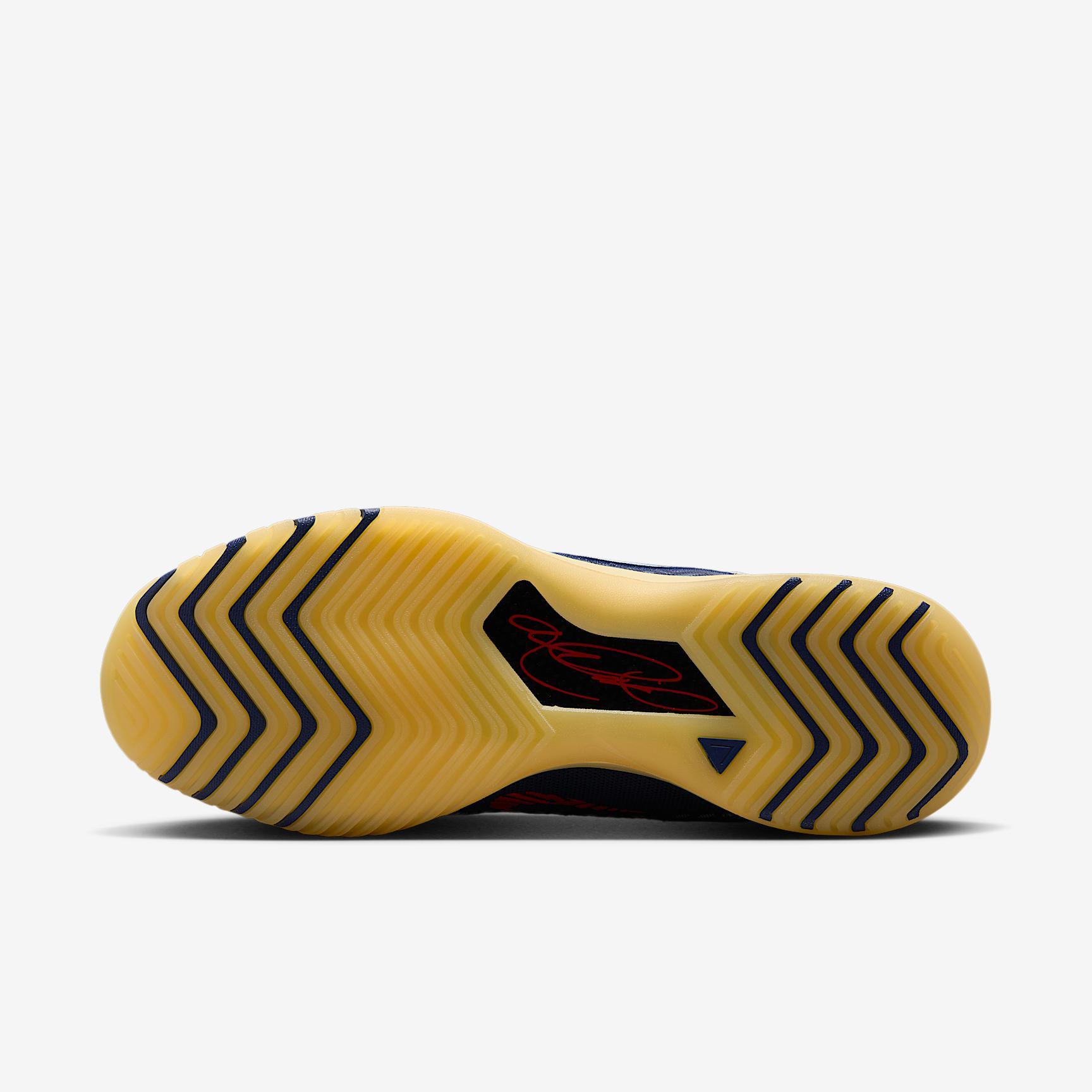 Nike Men's LeBron NXXT Genisus Basketball Shoes Product Image