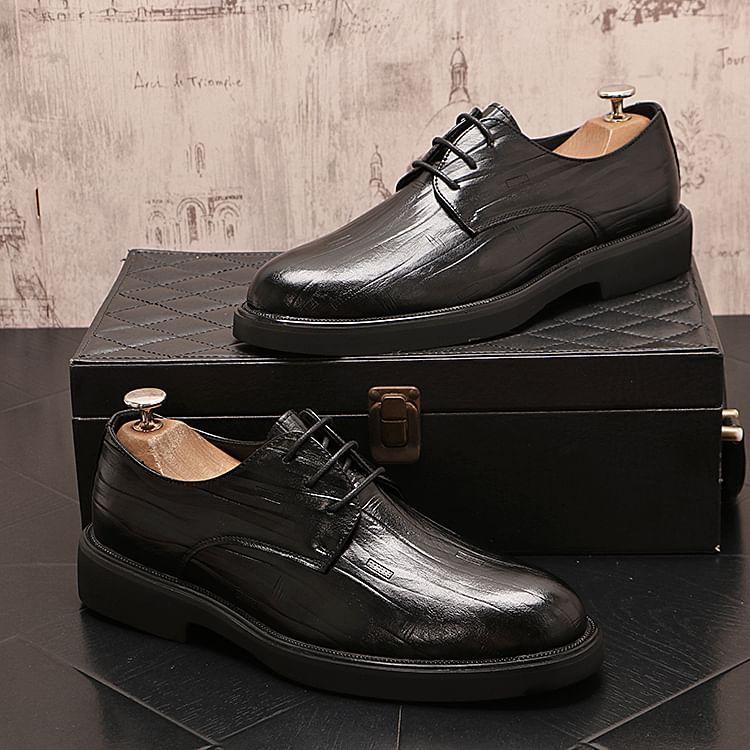 Ombre Lace-Up Derby Shoes Product Image