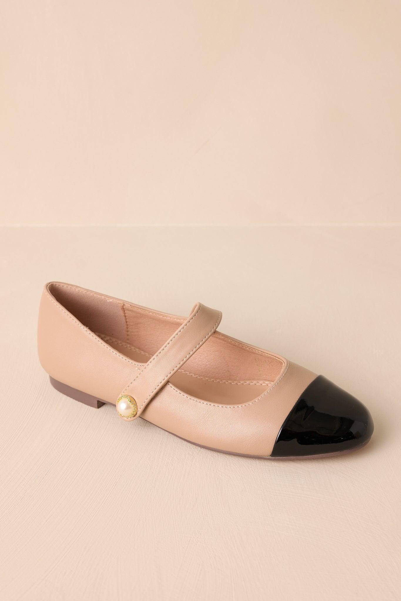 Soft Horizon Tan Round Toe Flats Product Image