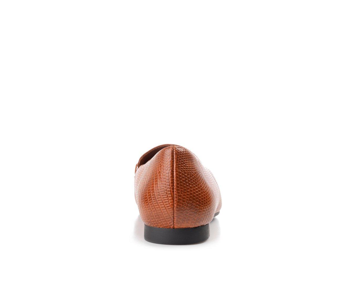 Women's Journee Collection Wrenn Loafers Product Image