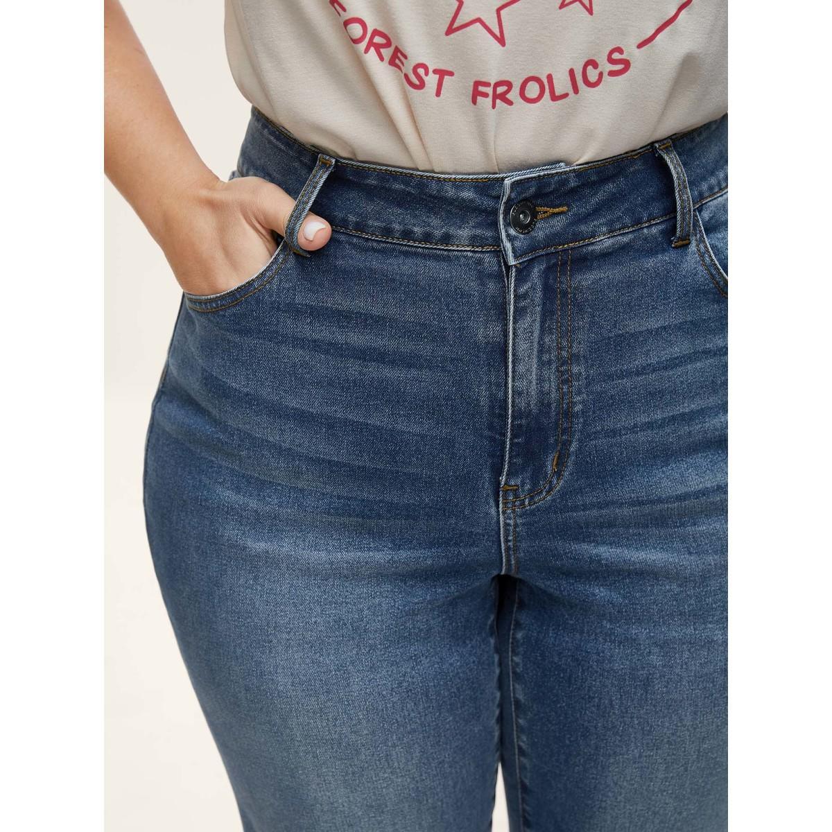 Plus Size Classic Pockets Boyfriend Jeans Women Midblue Slanted pocket Jeans BloomChic 16/1X Product Image