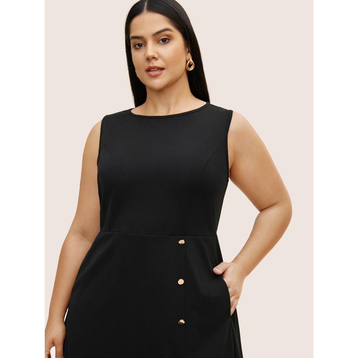 Plus Size Solid Metal Detail Split Hem Sleeveless Dress Black Women At the Office Button Round Neck Sleeveless Curvy BloomChic 22-24/3X Product Image