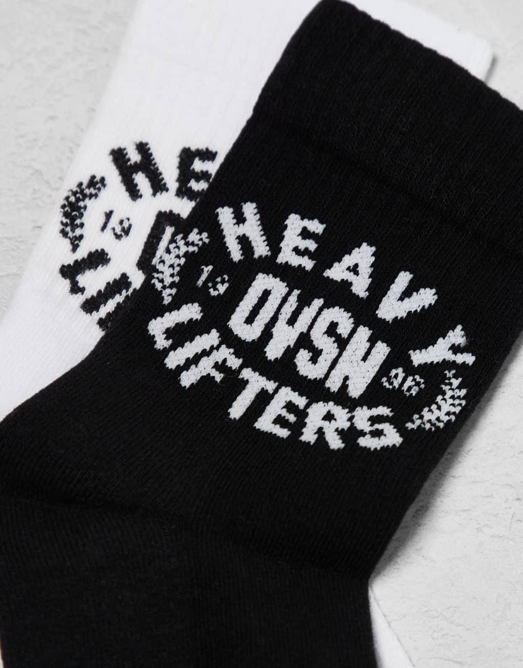 4505 training graphic crew socks 2 pack in black and white Product Image