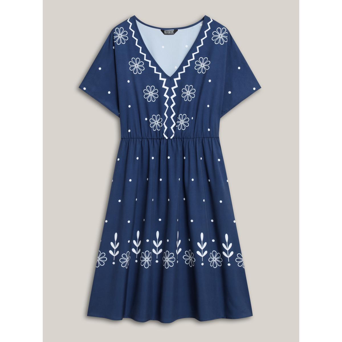 Plus Size Floral Print V-Neck Pockets Midi Dress DarkBlue Women Resort Non V-neck Short sleeve Curvy BloomChic 12/L Product Image