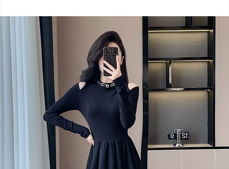 Long-Sleeve Mock Neck Cold Shoulder Plain Midi A-Line Dress Product Image