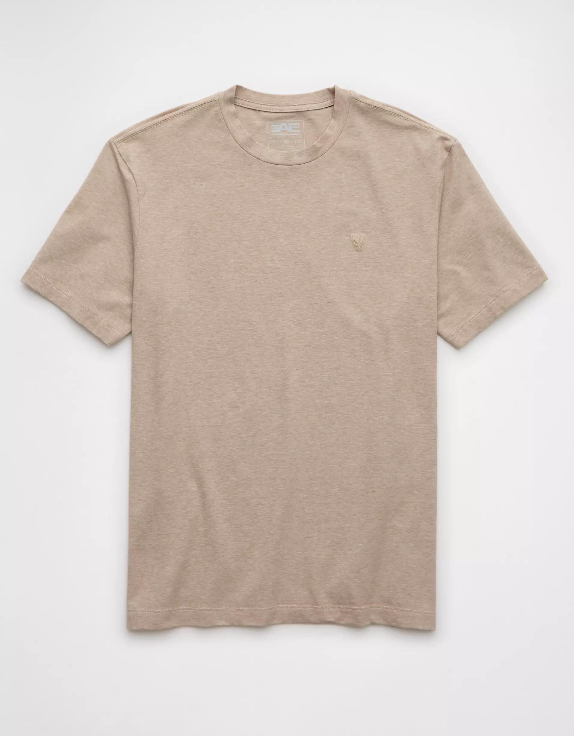 AE 24/7 Club T-Shirt Product Image