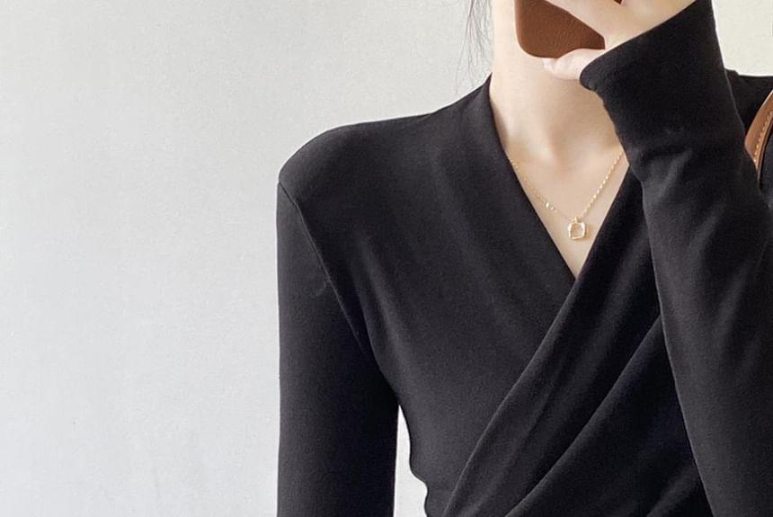 Long-Sleeve V-Neck Plain Wrap Shirred T-Shirt Product Image