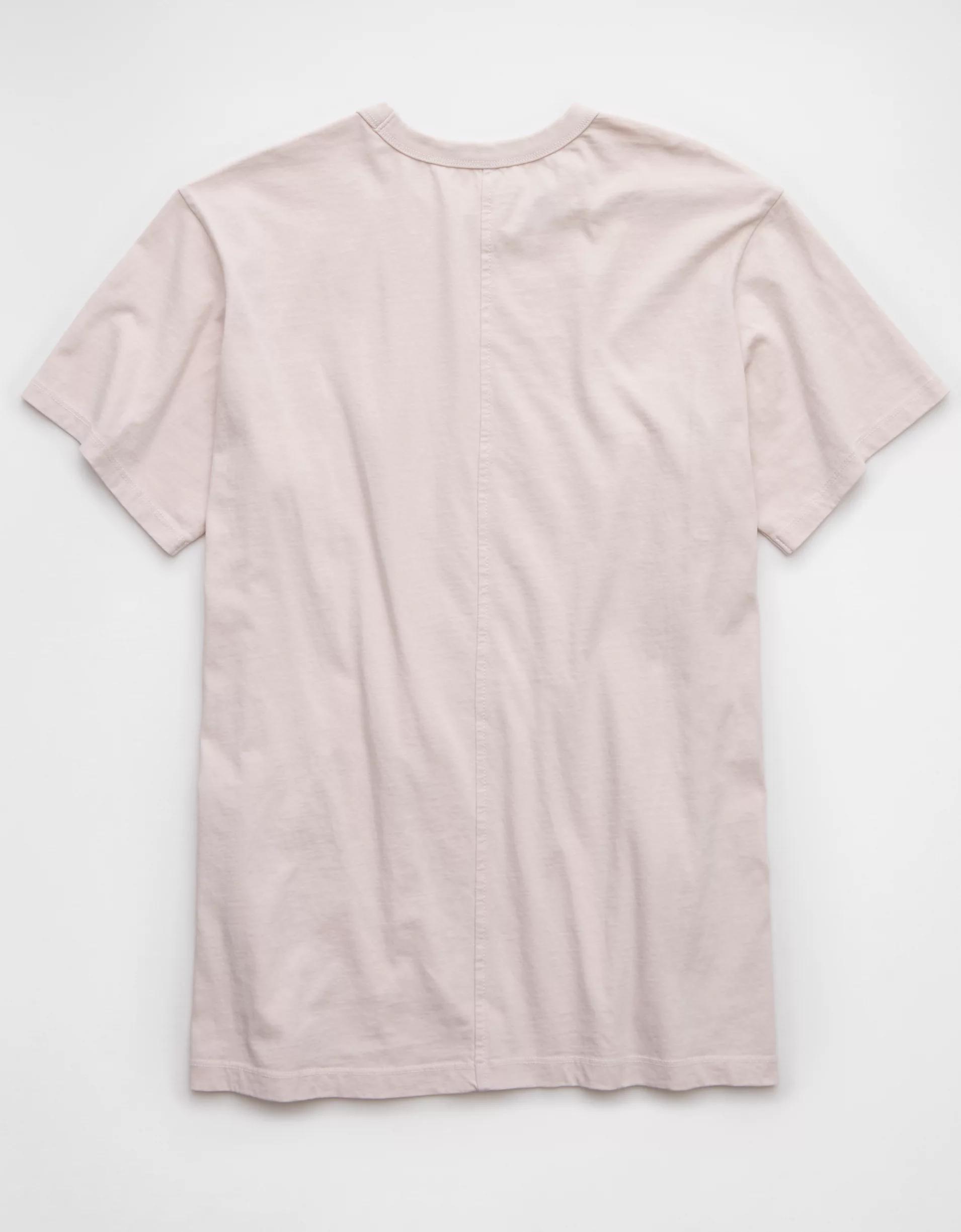 AE Oversized Valentine's Day Graphic T-Shirt Product Image