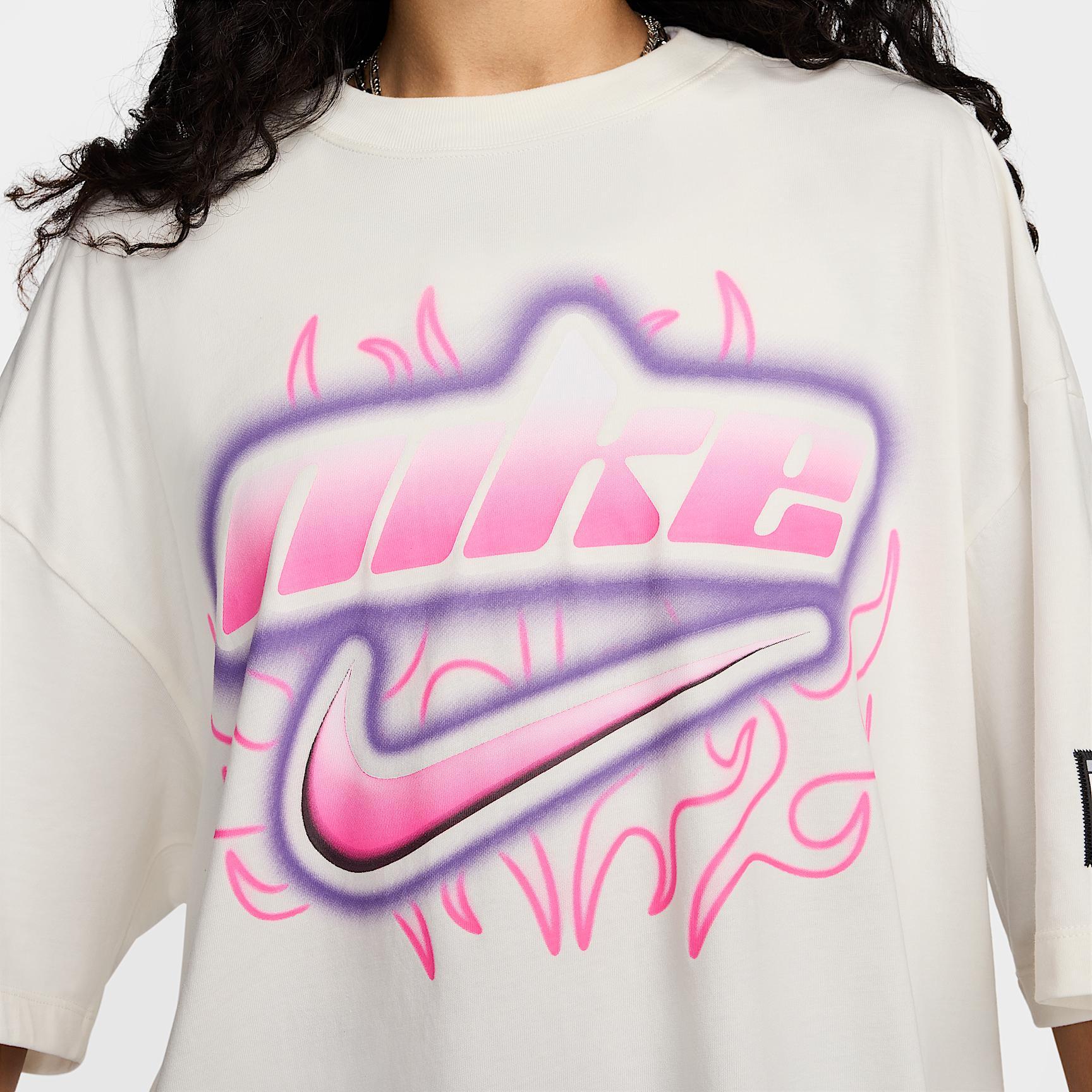 Nike Sportswear Women's Oversized Graphic T-Shirt Product Image