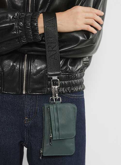 go-getter wristlet Product Image