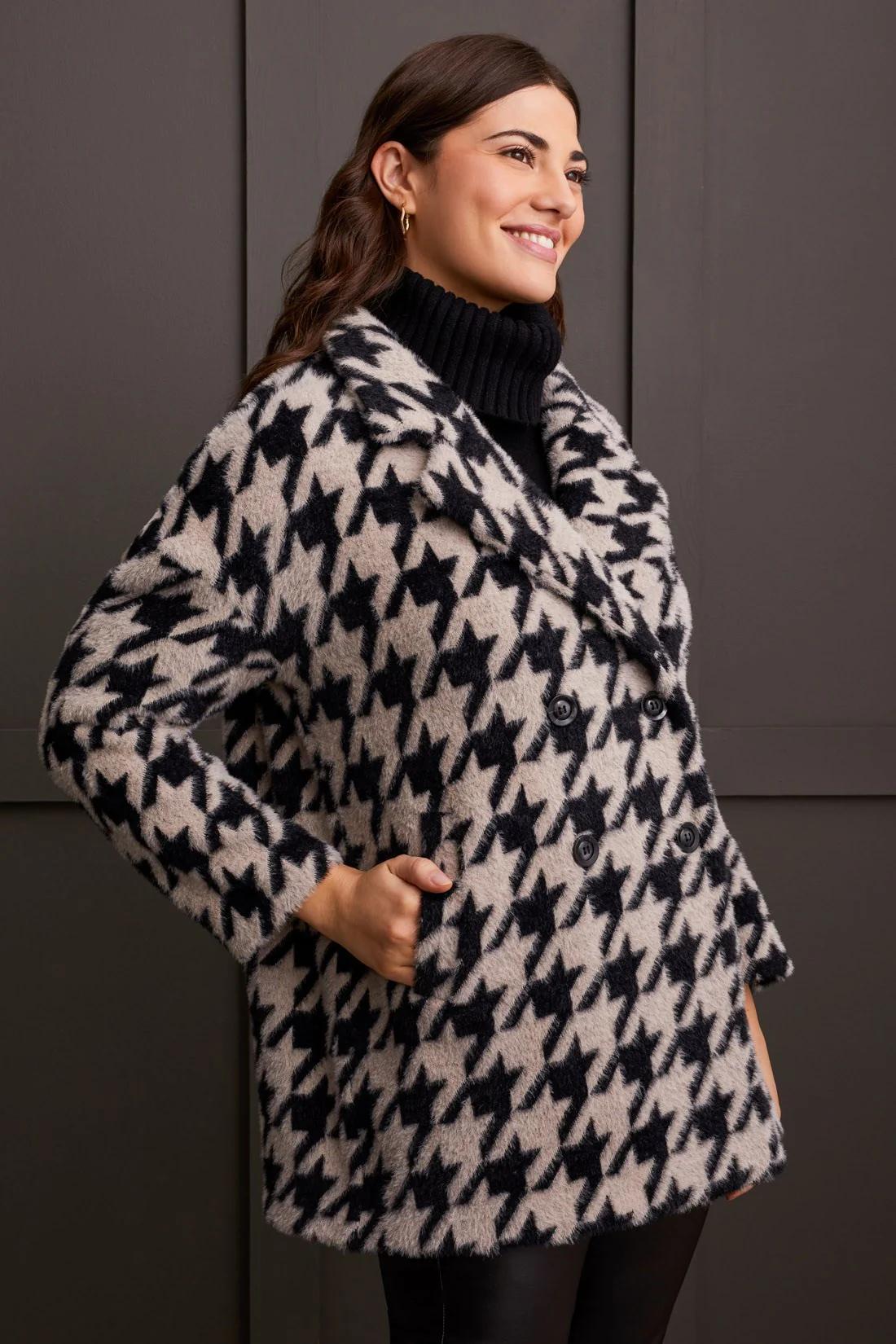 PLUSH SOFT KNIT HOUNDSTOOTH DOUBLE BREASTED COAT Product Image