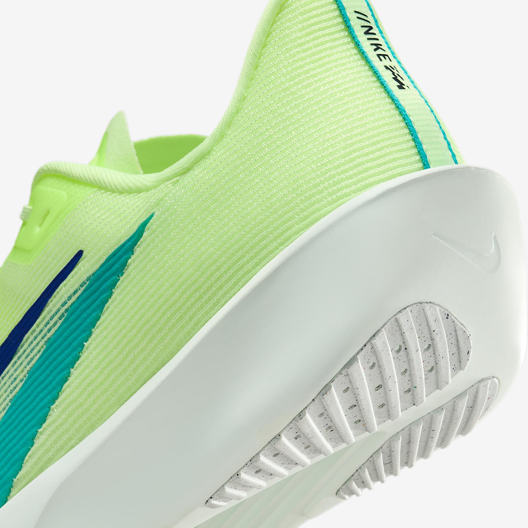 Nike Men's Zoom Rival Fly 4 Road Racing Shoes Product Image
