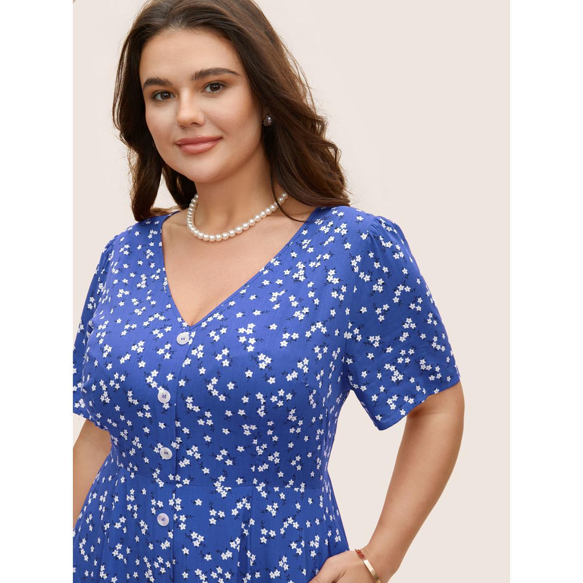 Plus Size Ditsy Floral Button Detail Elastic Waist Midi Dress Mediumblue Women Elegant Gathered V-neck Short sleeve Curvy BloomChic 30/6X Product Image