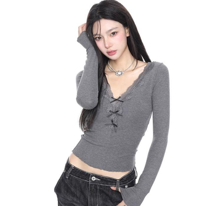Long Sleeve V-Neck Lace-Trim Bow Accent Slim-Fit Top Product Image